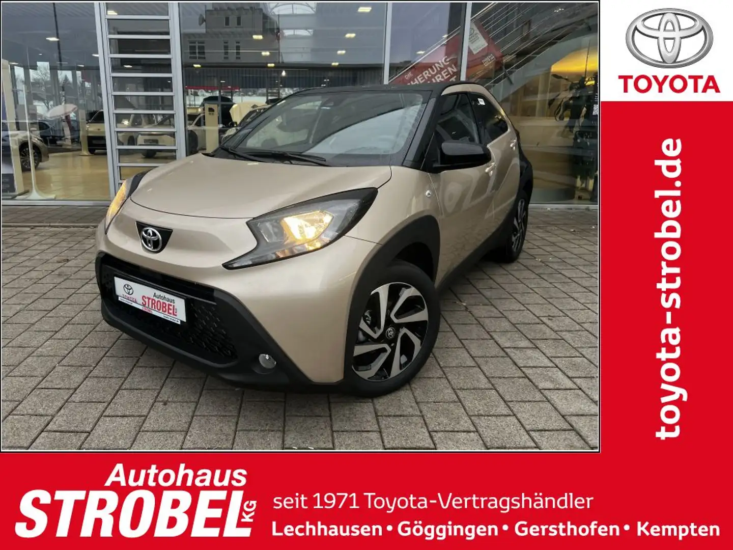 Toyota Aygo X Teamplayer (AB7) Beige - 1