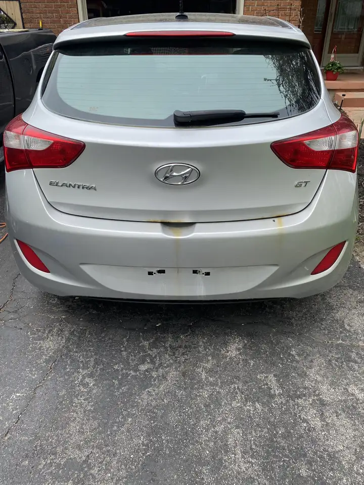 Hyundai ELANTRA снимка Hyundai ELANTRA