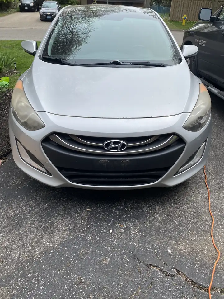 Hyundai ELANTRA снимка Hyundai ELANTRA