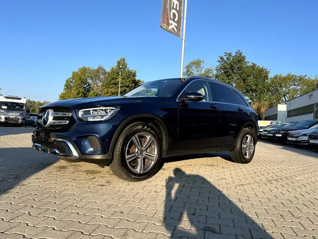 Mercedes-Benz GLC 220 d 4Matic *LED Navi Leder AHK Standh.*
