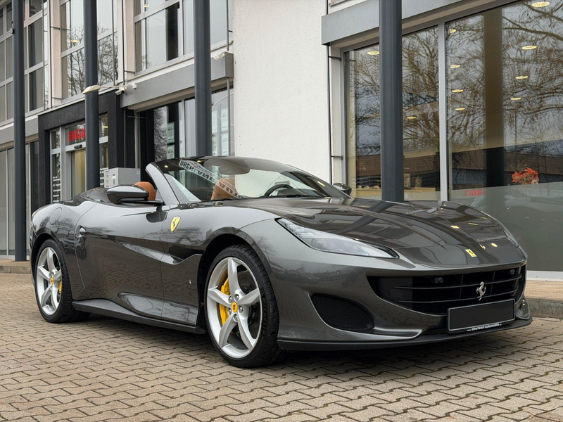 Ferrari Portofino / ADAPTIVE HEADLIGHTS / STEINSSCHLAGF. — photo 4
