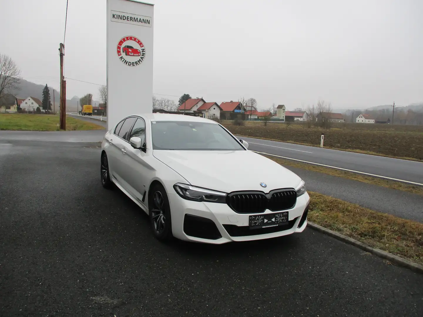 BMW 518 518 d Aut. M-Paket Blanc - 1