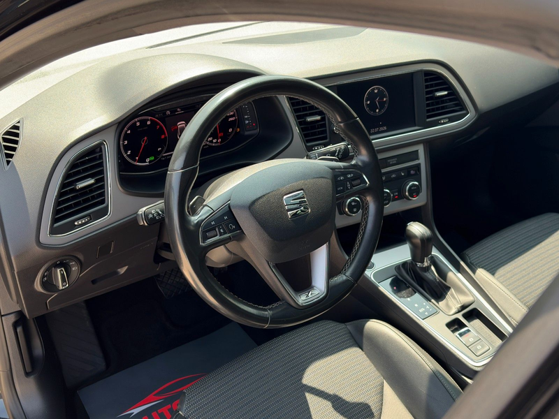 SEAT Leon ST 1.5 TSI DSG Xcellence CarPlay PANO CAM — photo 13