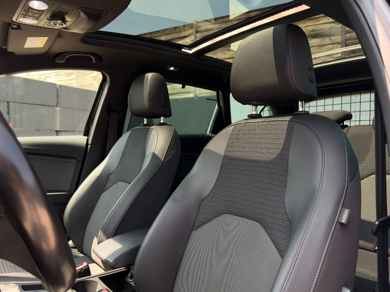 SEAT Leon ST 1.5 TSI DSG Xcellence CarPlay PANO CAM — photo 14