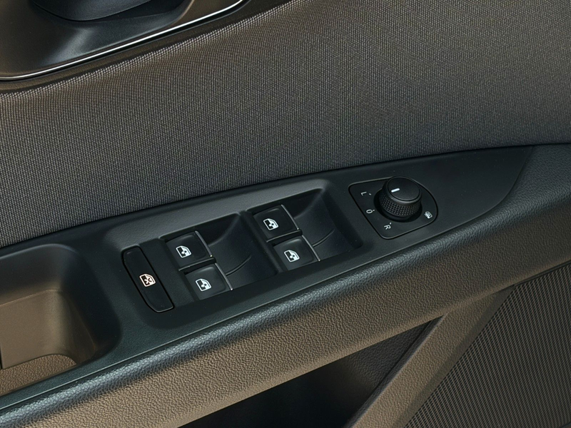 SEAT Leon ST 1.5 TSI DSG Xcellence CarPlay PANO CAM — photo 12