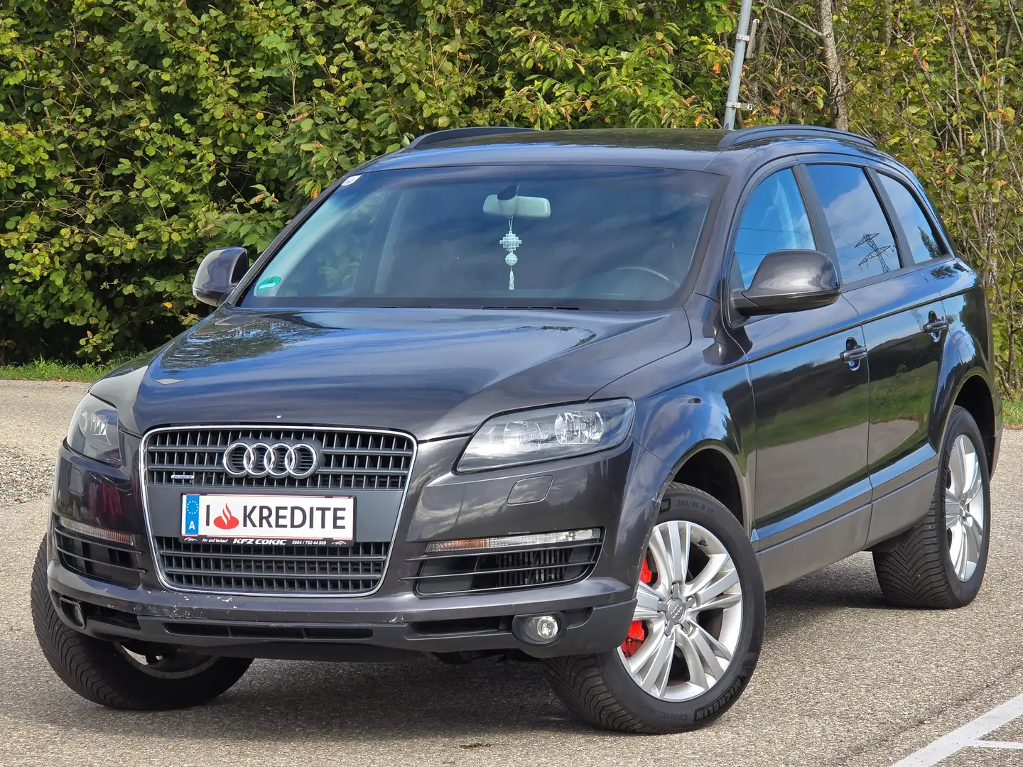 Audi Q7 3.0 TDI Quattro*(171kW)*Top*Kredit*Automatik* Grau - 1