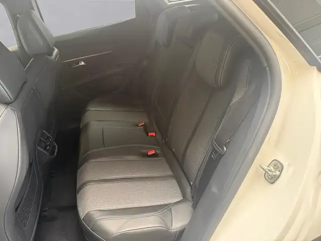 Peugeot 3008 view 13