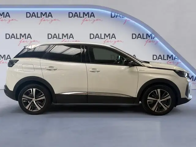 Peugeot 3008 view 6