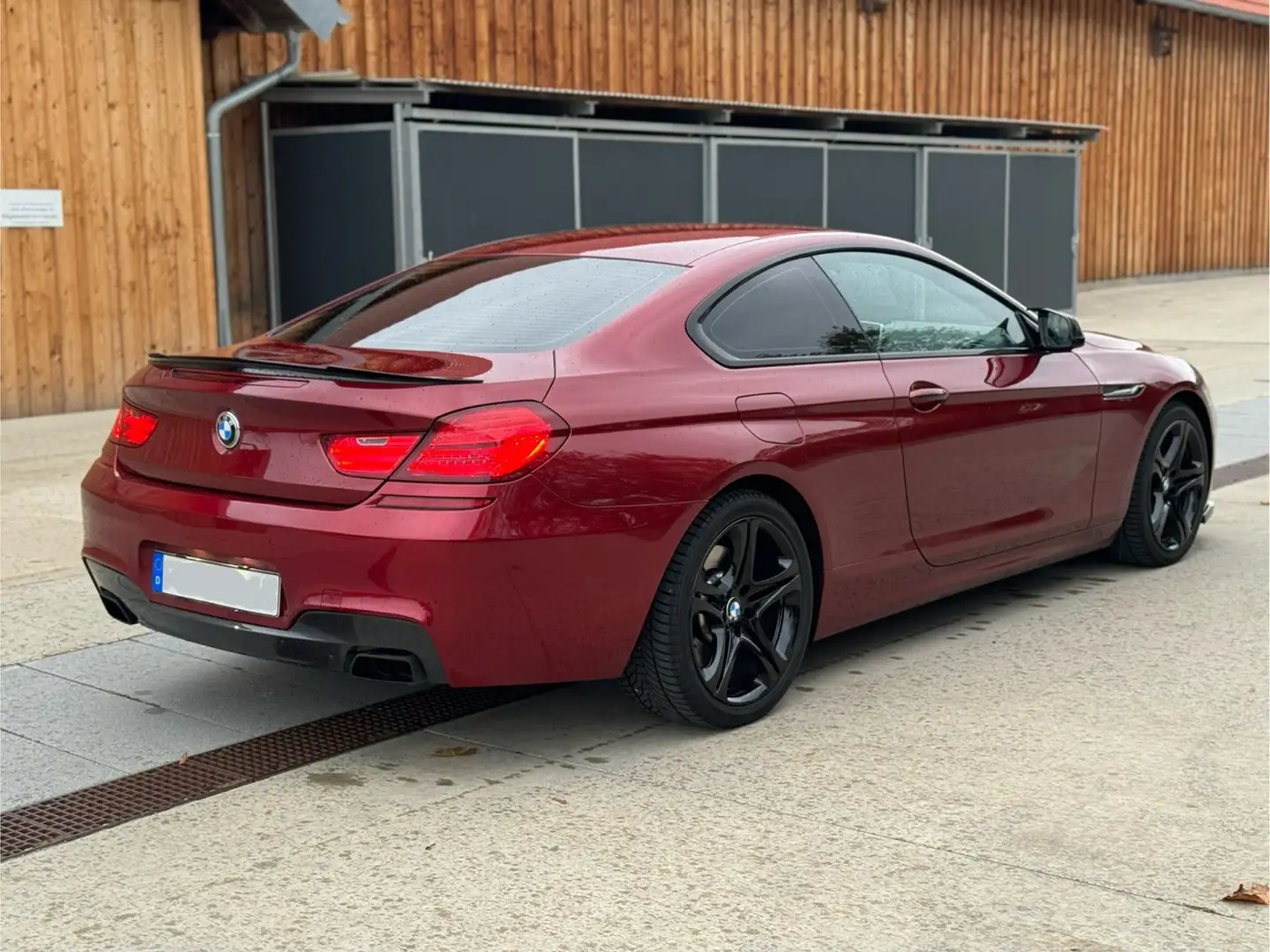 BMW 650 650i xDrive Coupe Red - 2
