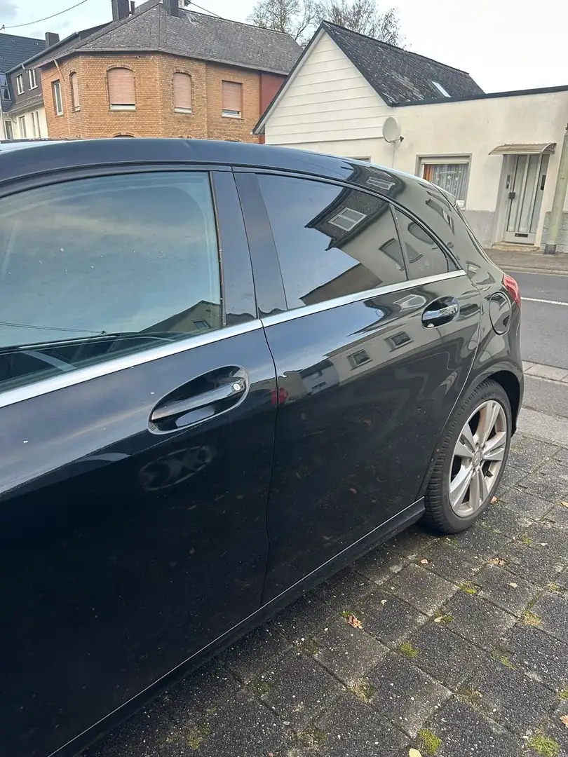 Mercedes-Benz A 200 7G-DCT Urban - 2