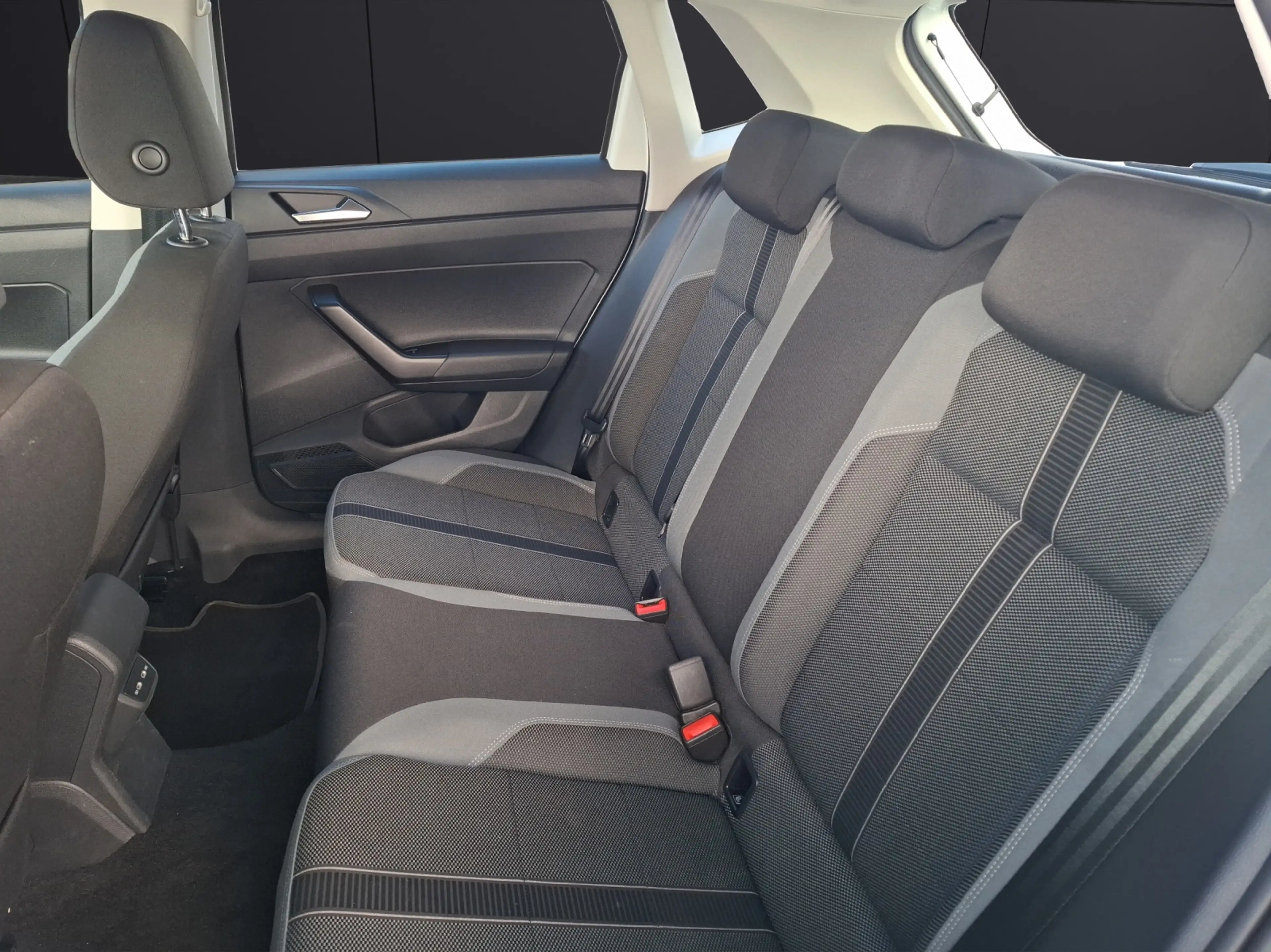 Volkswagen Polo TSI Style Matrix Navi AID ACC PDC SHZ LM — photo 11