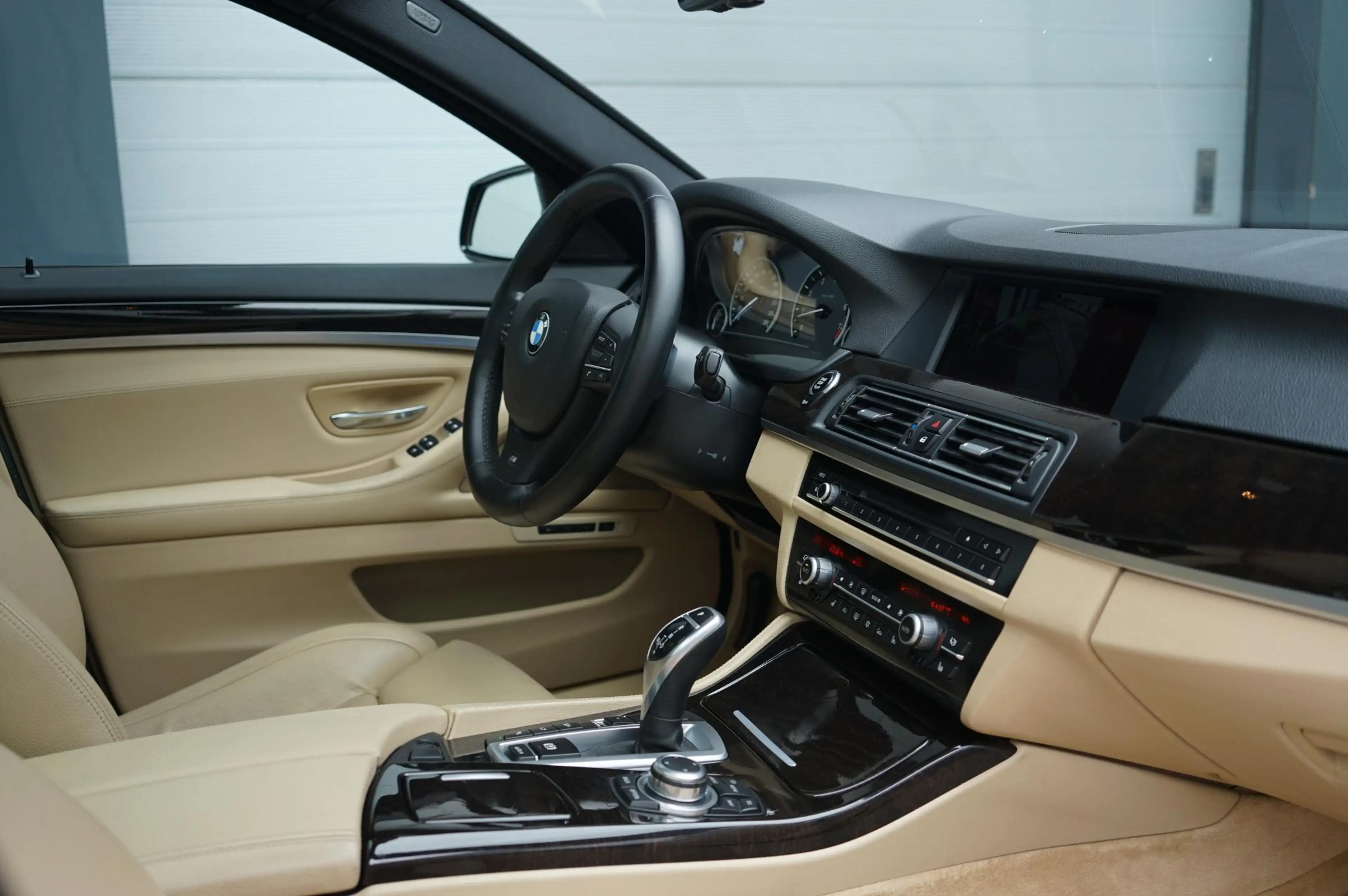 BMW 535 5-serie Touring 535xi High Executive M-pakket — photo 12