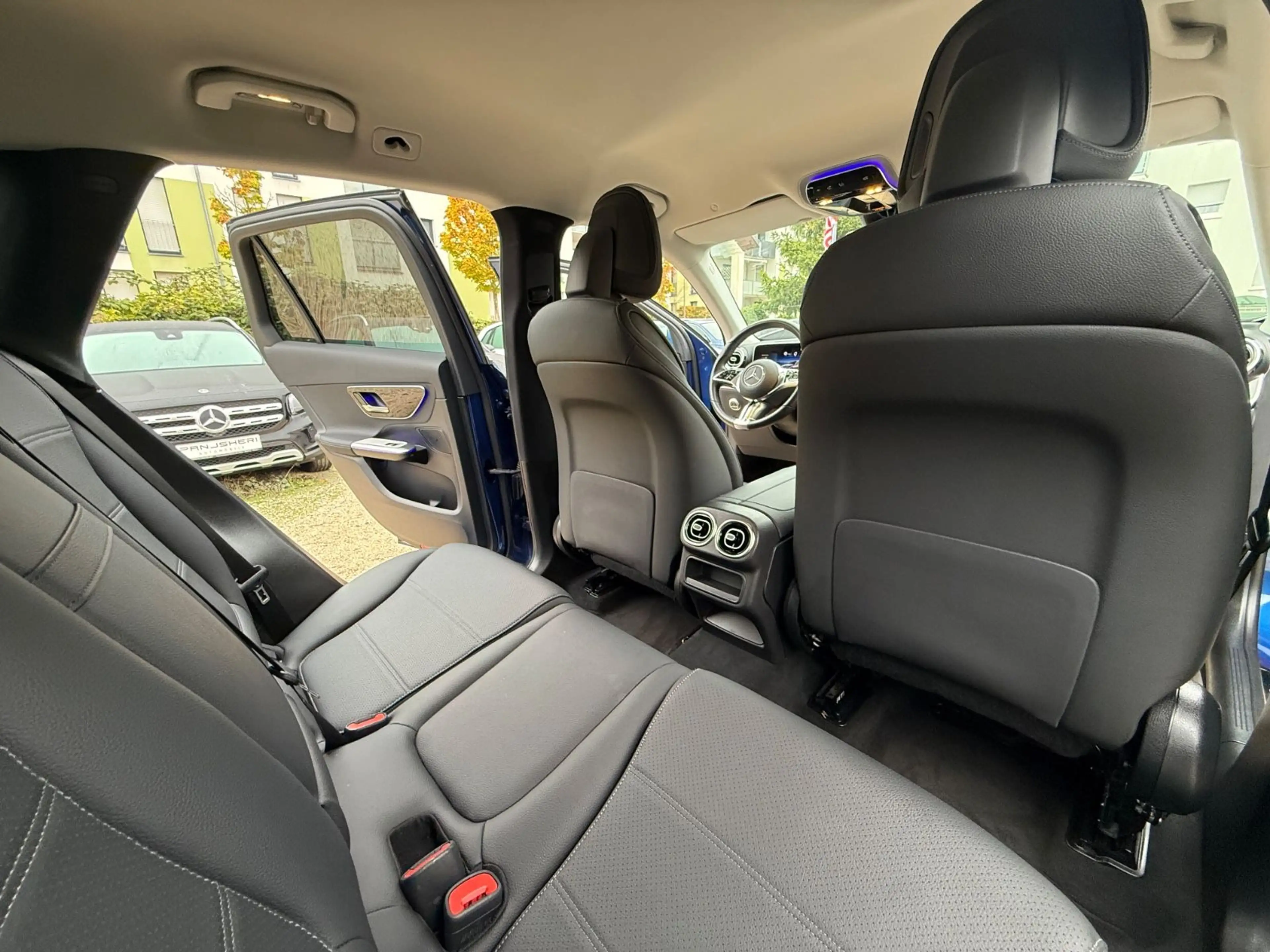 Mercedes-Benz GLC 220 GLC220d 4Matic Leder HuD Distronic AHK Memory — photo 15