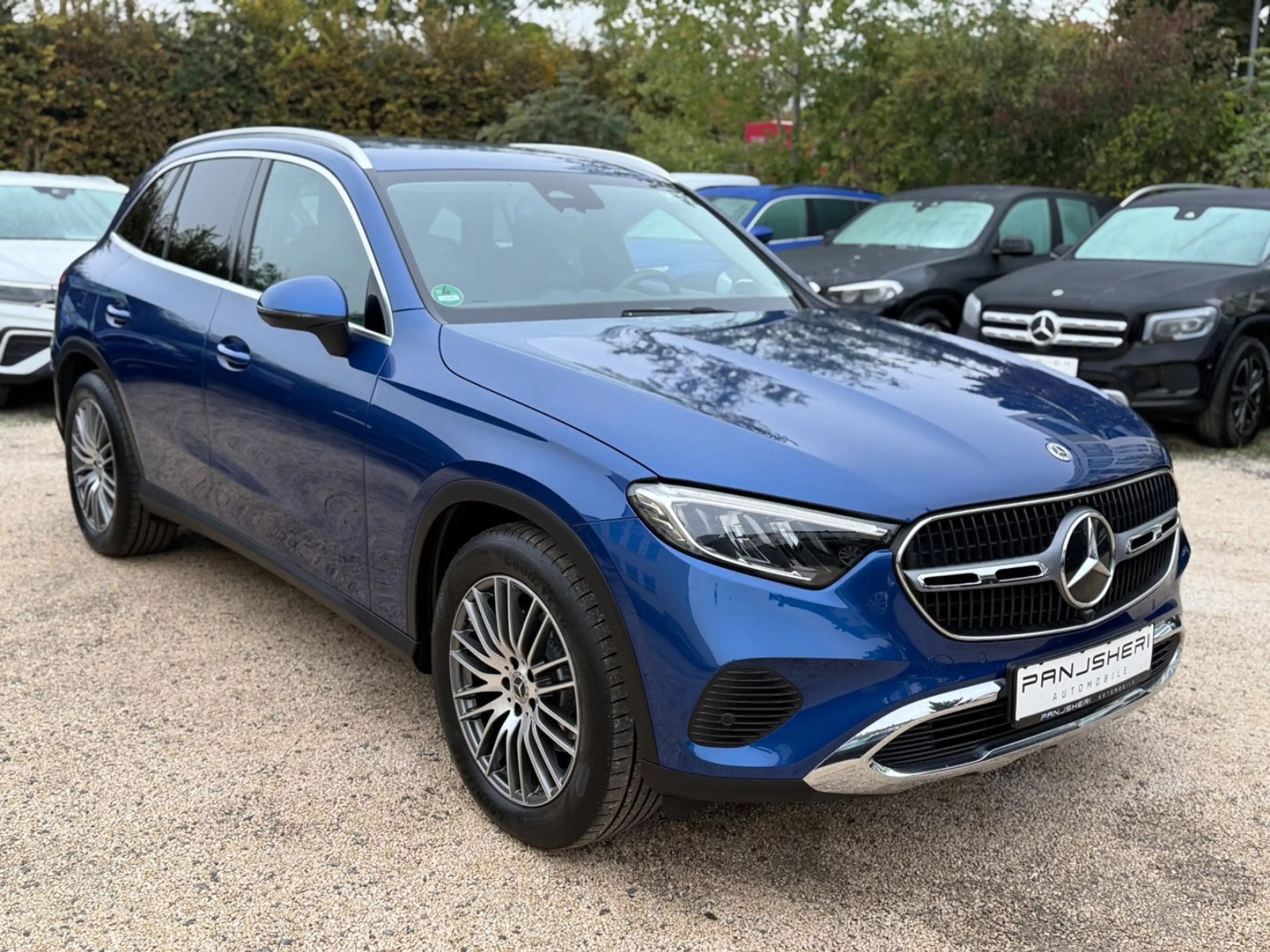 Mercedes-Benz GLC 220 GLC220d 4Matic Leder HuD Distronic AHK Memory