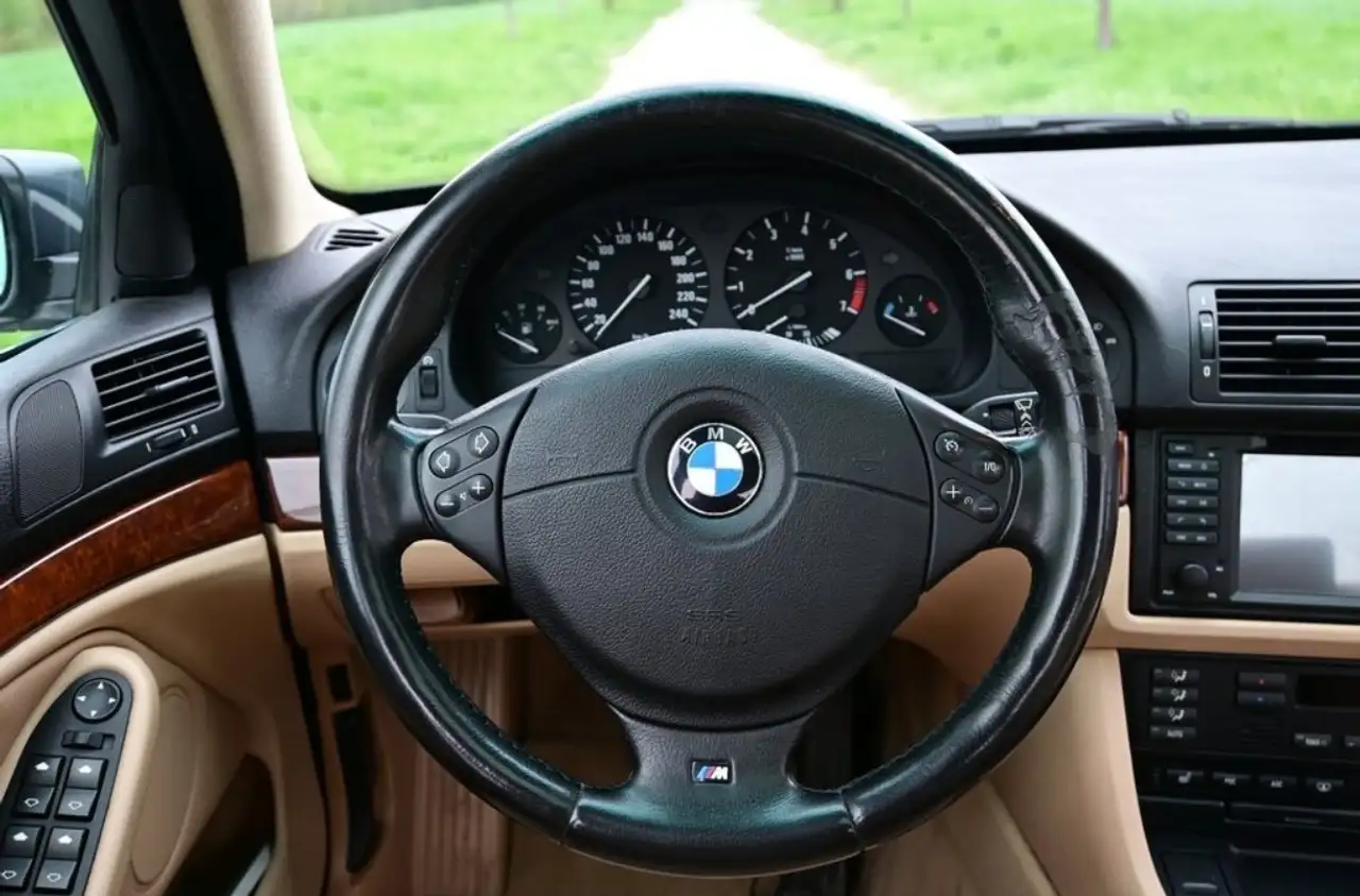 BMW 525i Automatik top Innenraum, foto 9