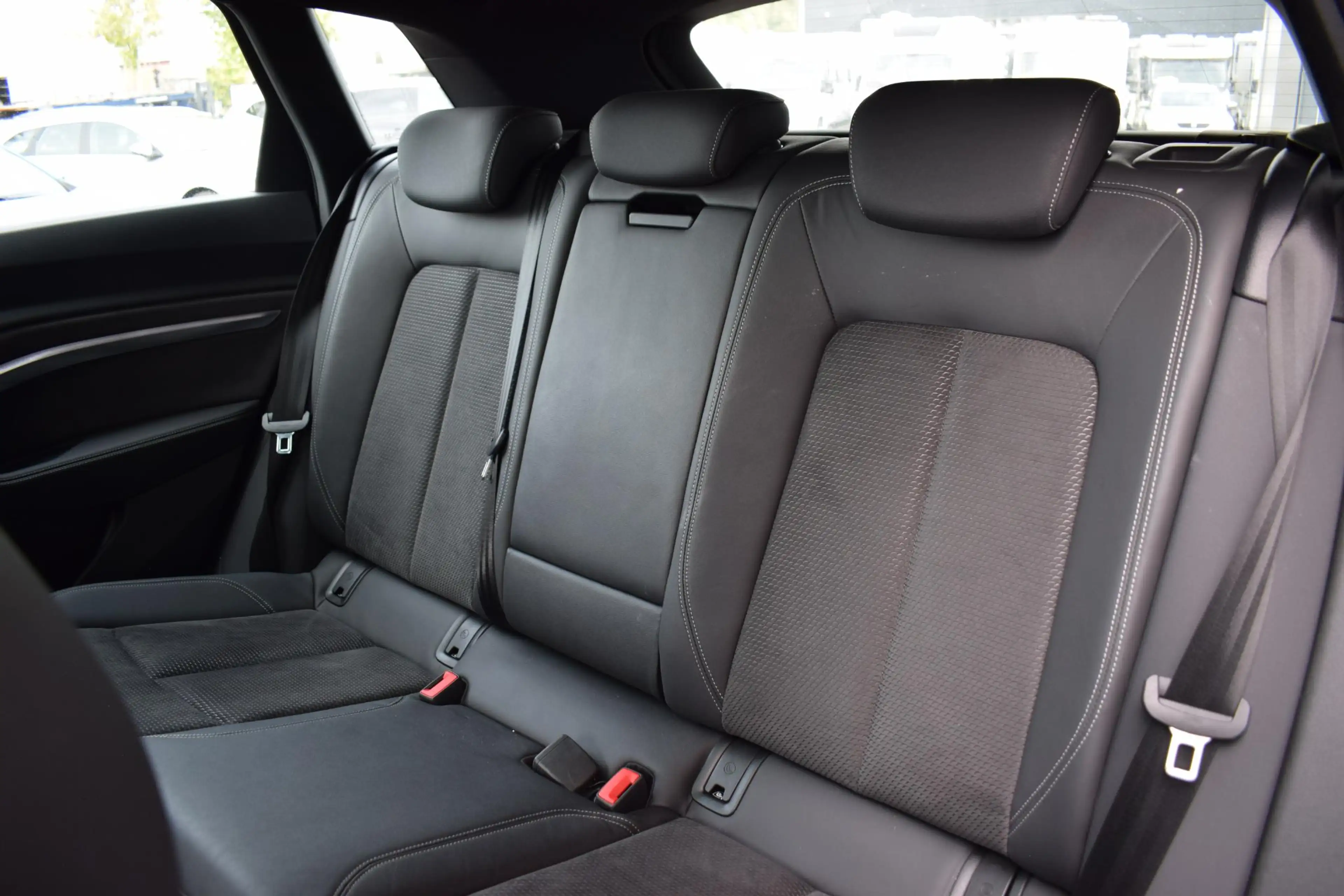 Audi e-tron 50 quattro S edition 71 kWh | Pano | Memory | Came — photo 6