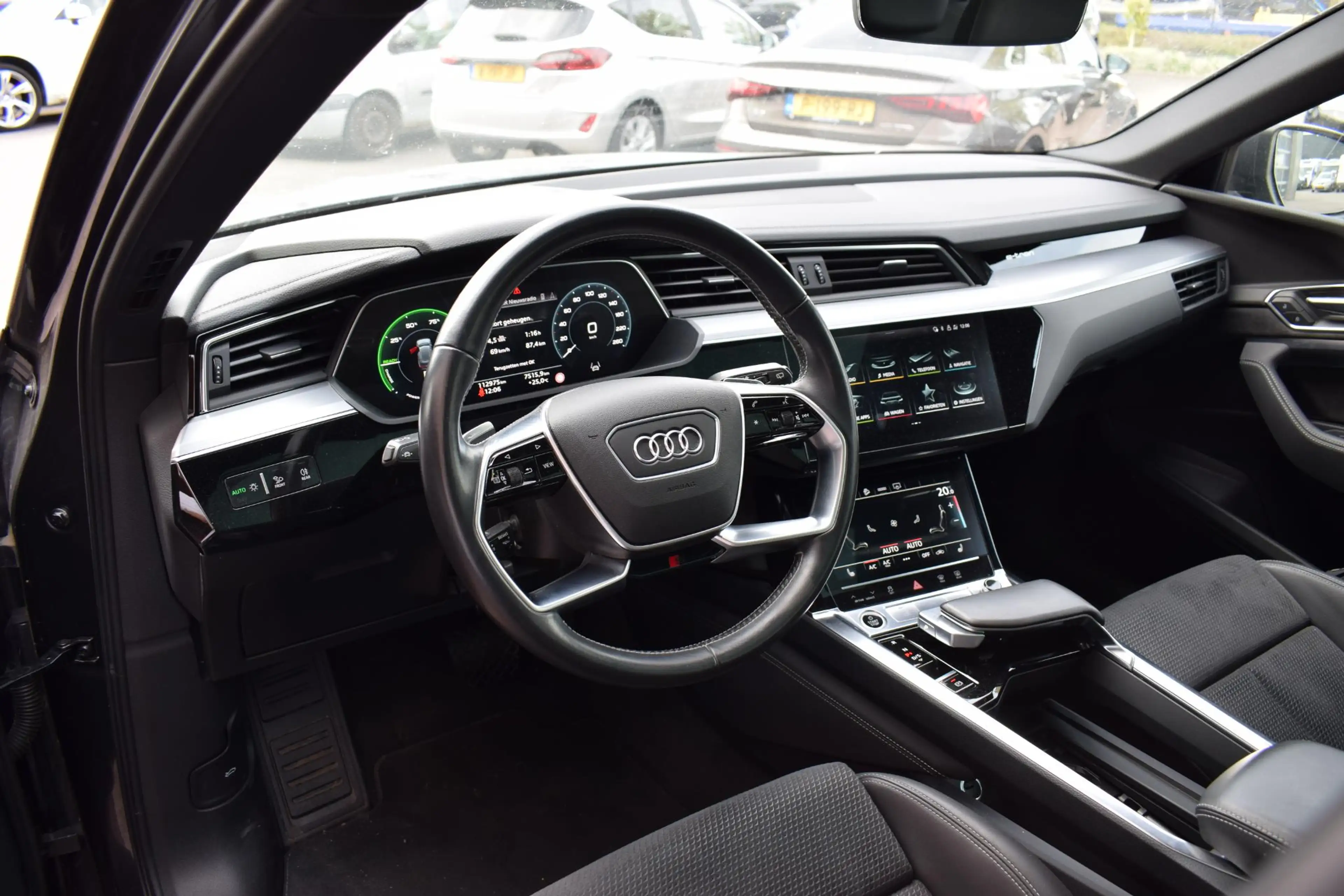 Audi e-tron 50 quattro S edition 71 kWh | Pano | Memory | Came — photo 4