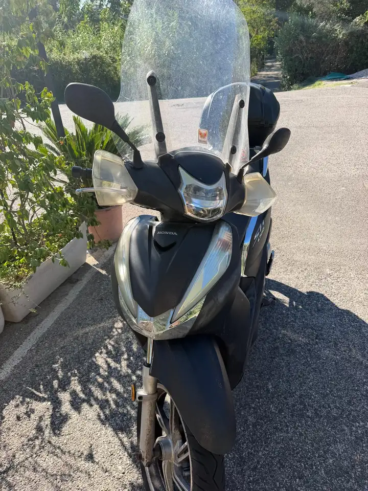 Honda SH 300