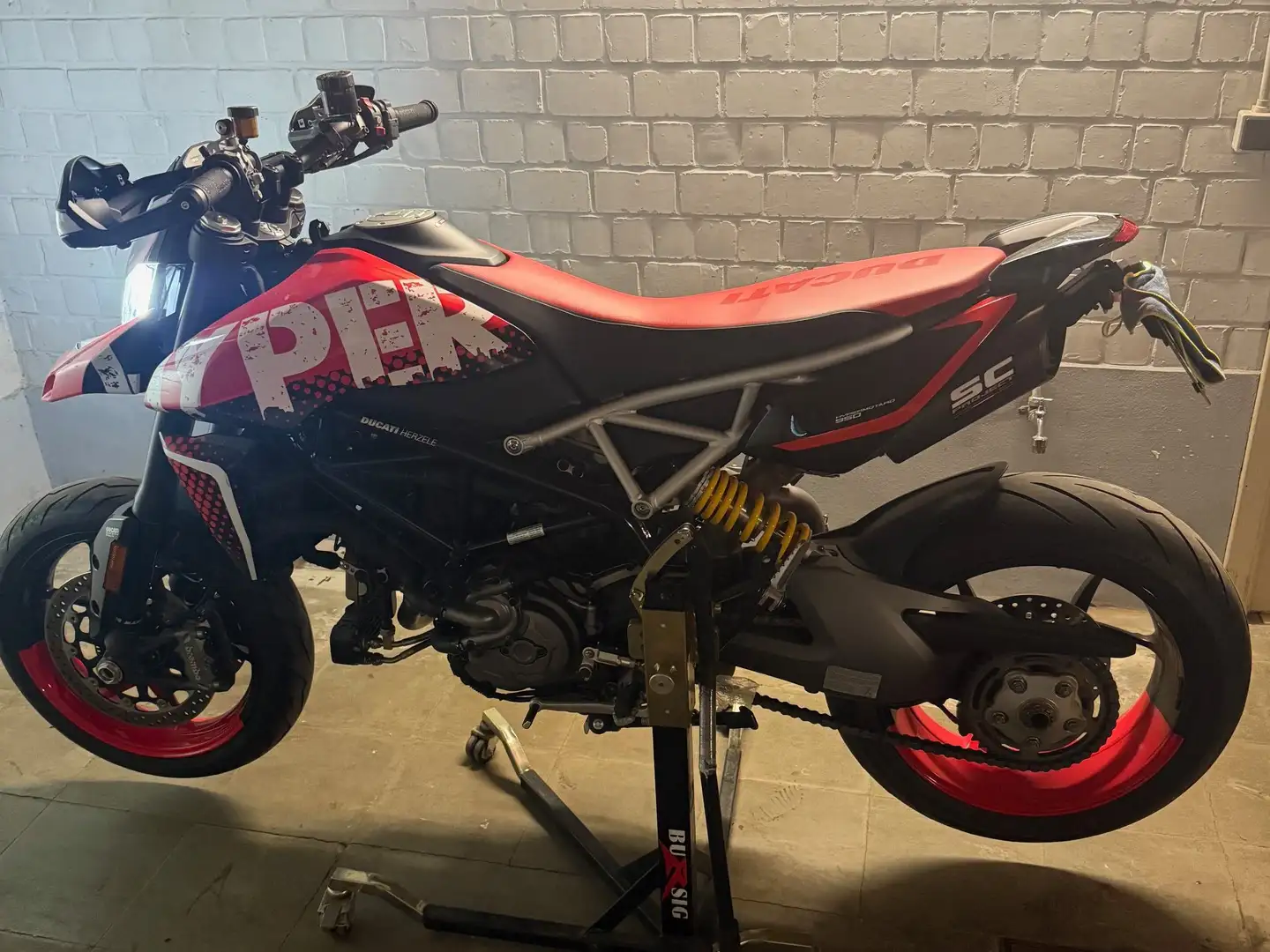 Ducati Hypermotard 950 RVE Rojo - 2
