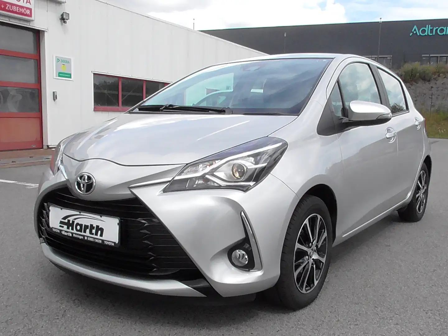 Toyota Yaris TeamD,Spurhaltea.Nebel,Alu,Sitzhzg,5-trg,elektr.FH Grau - 1