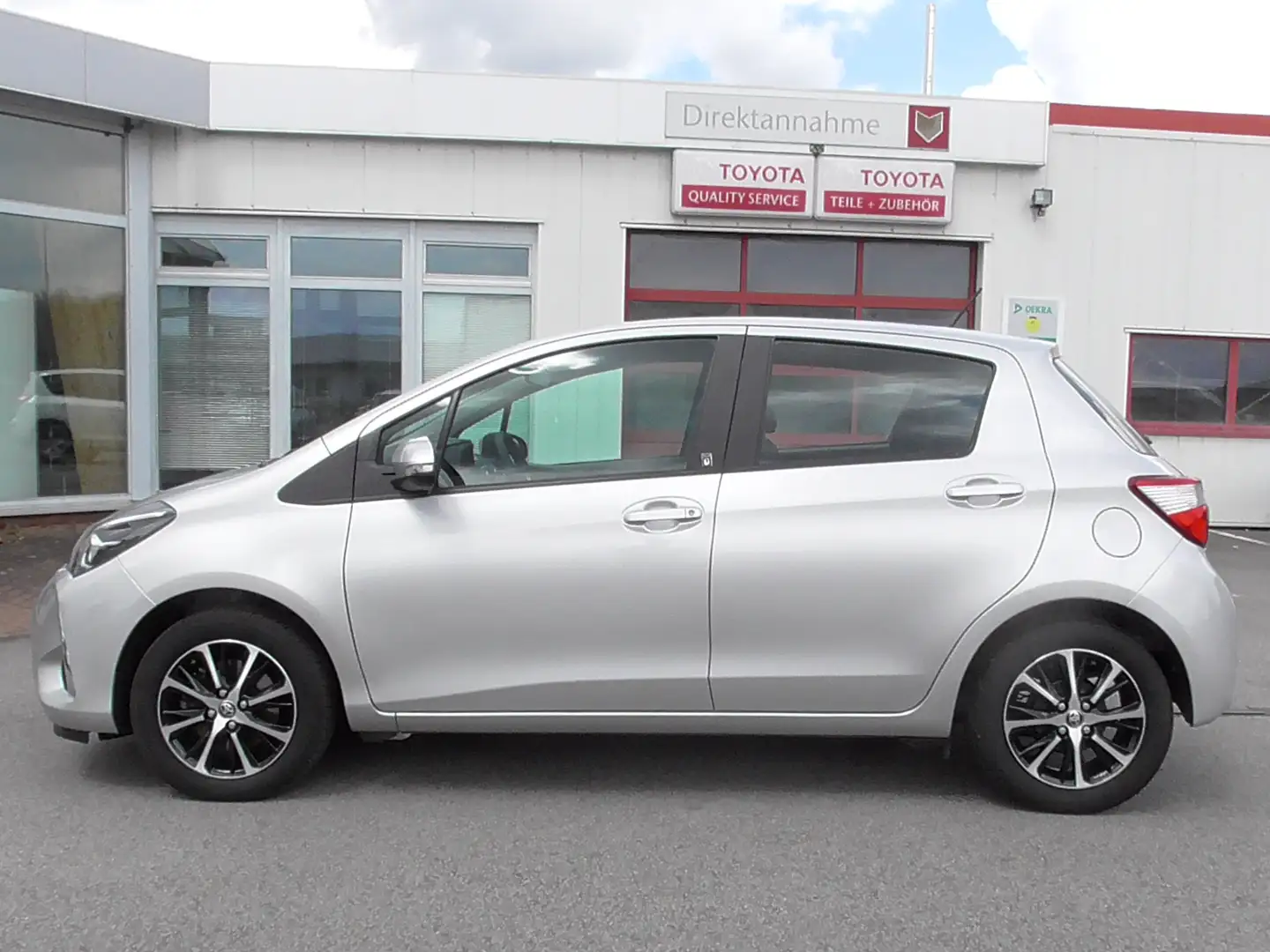 Toyota Yaris TeamD,Spurhaltea.Nebel,Alu,Sitzhzg,5-trg,elektr.FH Grau - 2