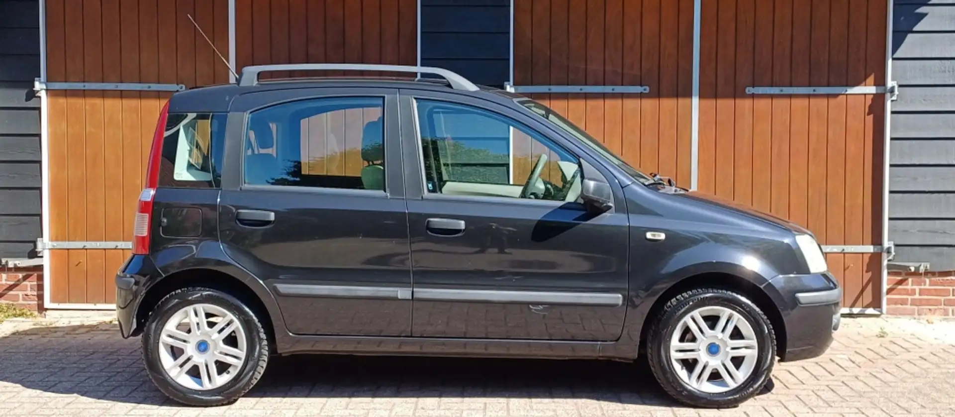 Fiat Panda 1.2 Emotion, Airco, Nieuwe APK, Lichtmetalen wiele Zwart - 2
