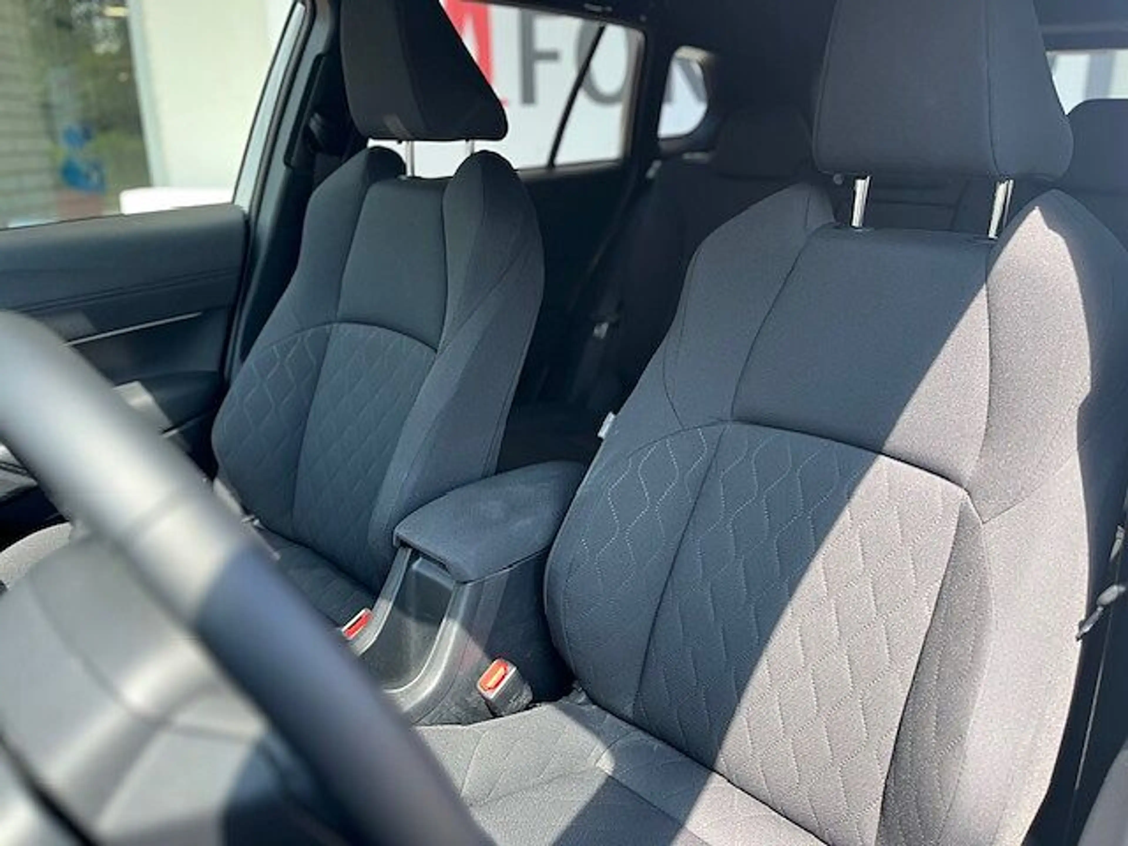 Toyota Corolla Cross 2.0 Hybrid Teamplayer - Navi, LHZ., SHZ,. LED ... — photo 14