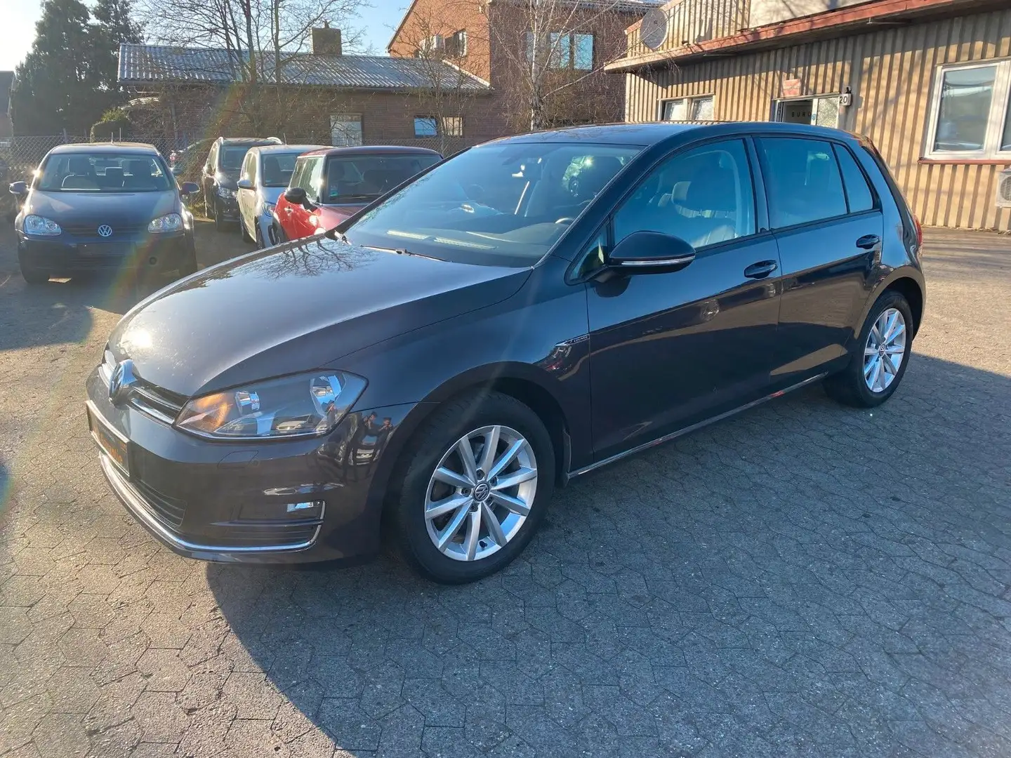 Volkswagen Golf VII Lim. Lounge BMT Grau - 2