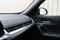 BMW iX1 eDrive20 M Sport / Sportstoelen / M Adaptief onder Noir - thumbnail 15
