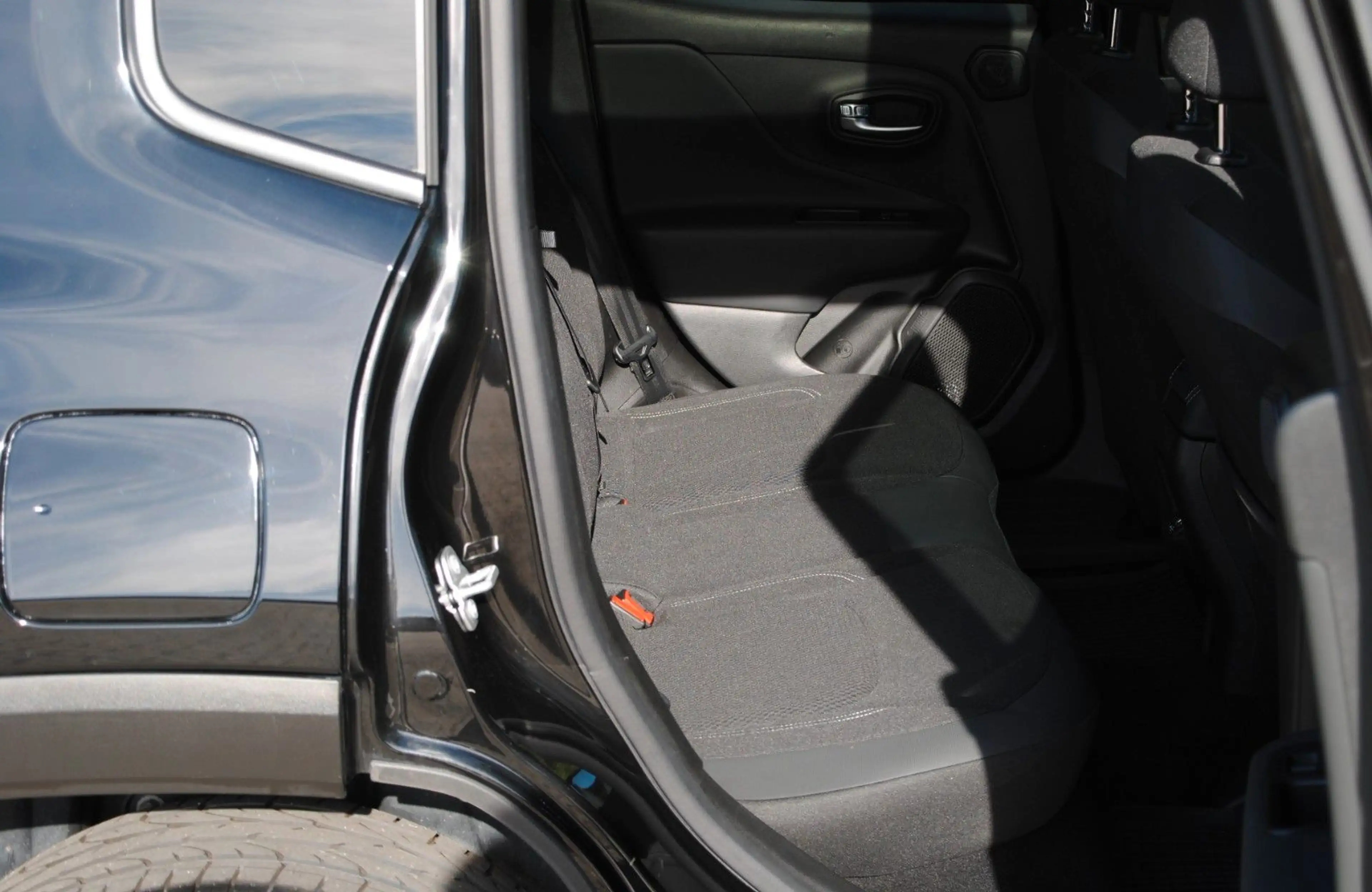 Jeep Renegade S Plug-In-Hybrid 4xe Schiebedach — photo 12