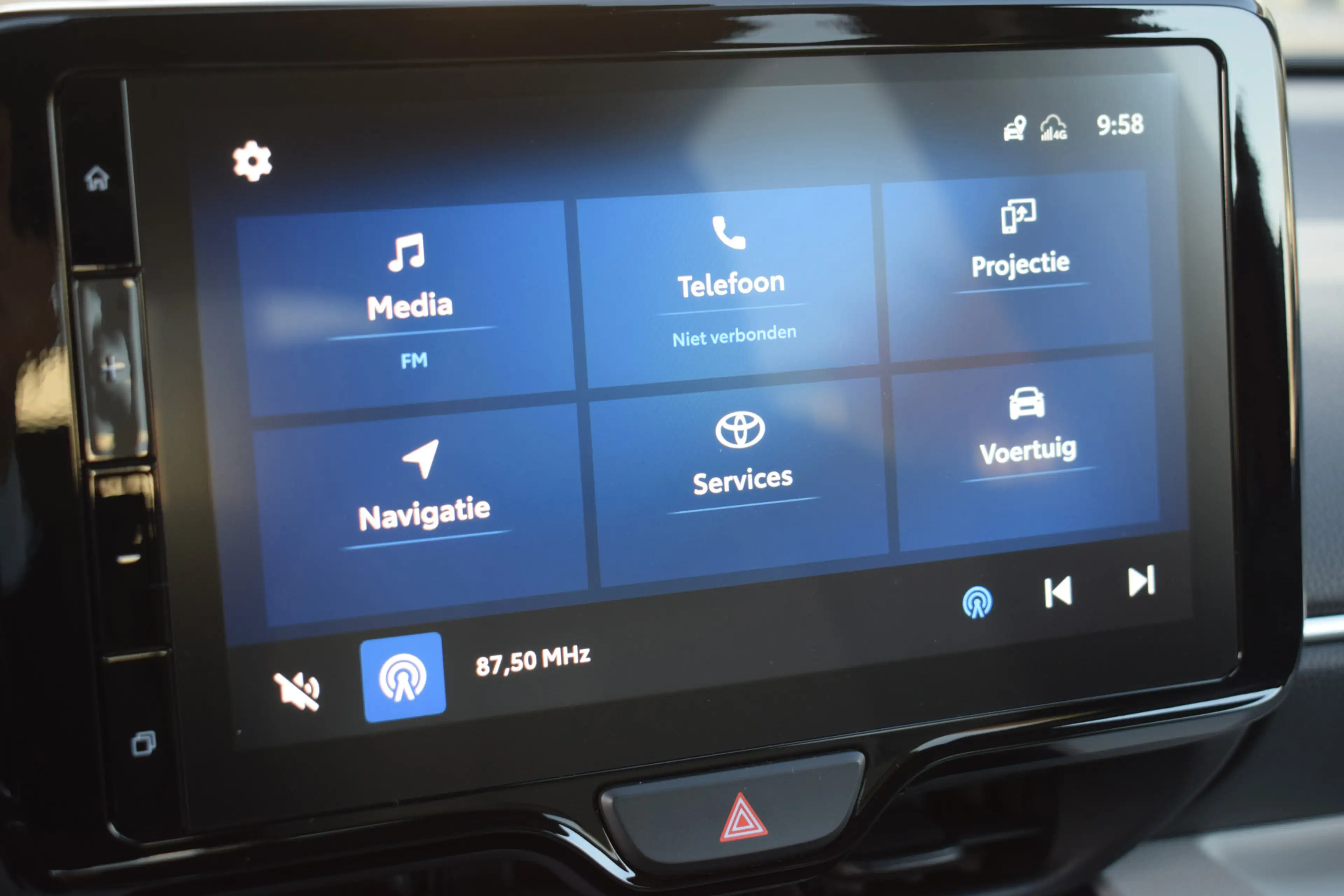 Toyota Yaris 1.5 Hybrid Executive | Adaptive Cruise | Apple Car — photo 17