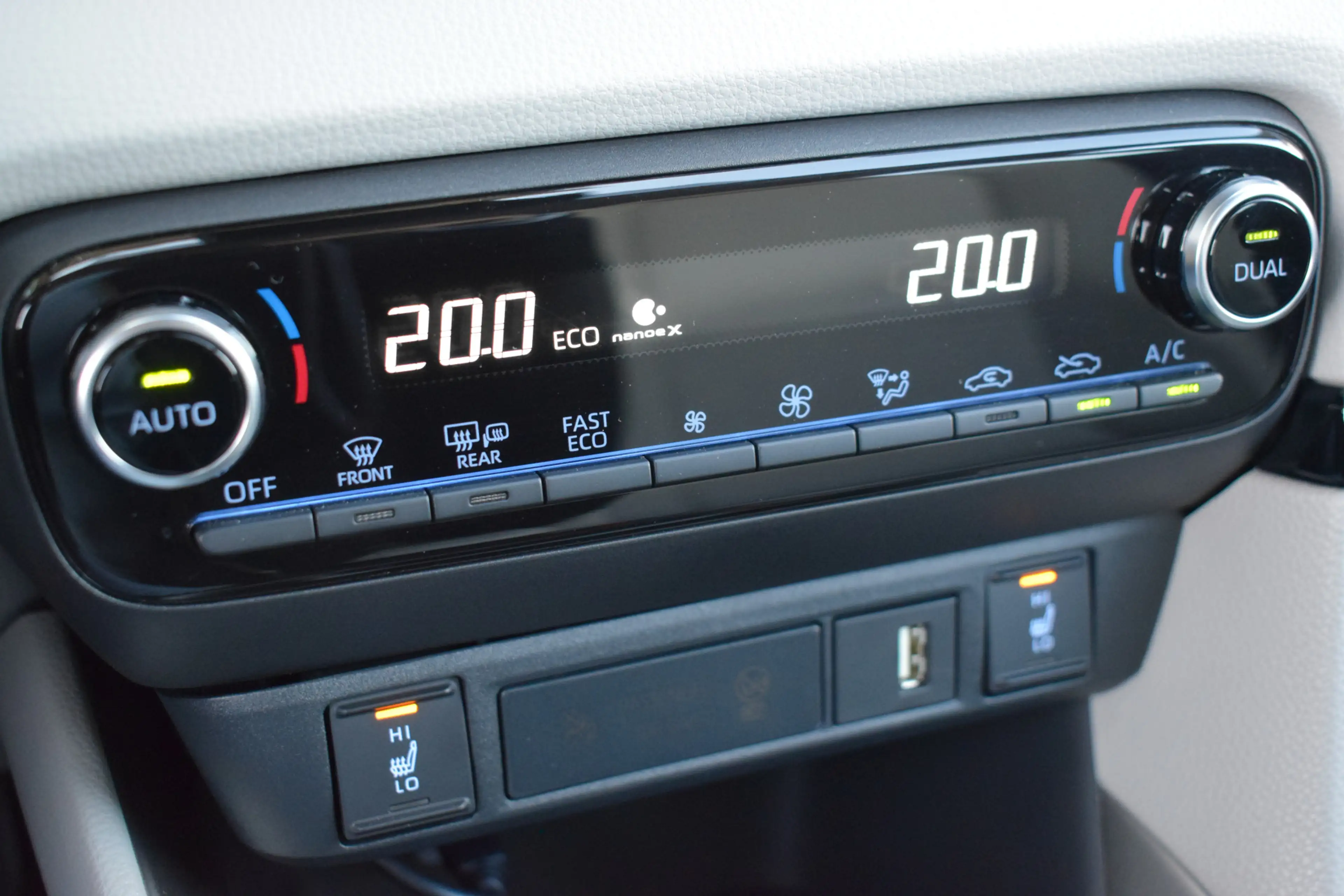 Toyota Yaris 1.5 Hybrid Executive | Adaptive Cruise | Apple Car — photo 18