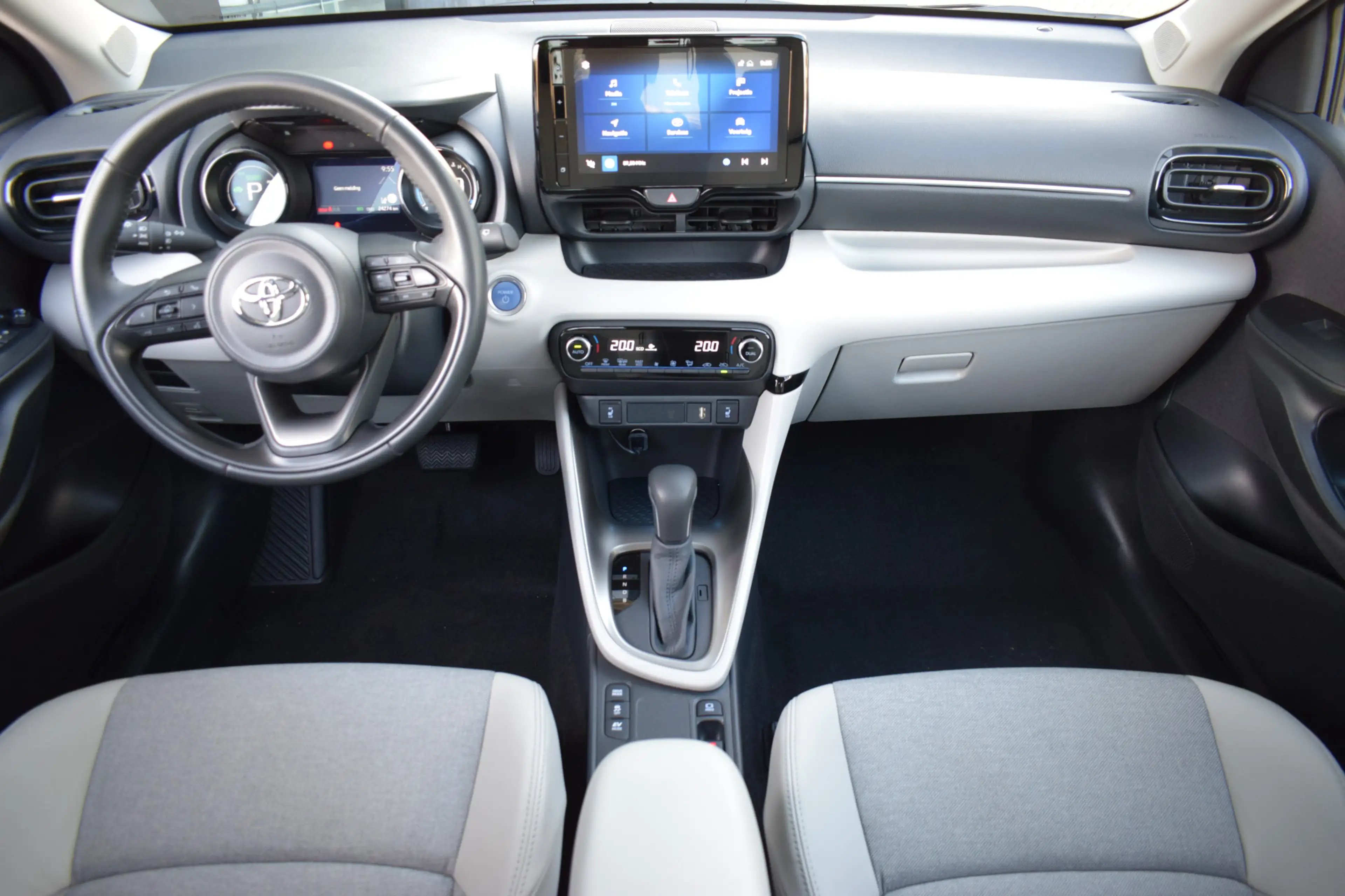 Toyota Yaris 1.5 Hybrid Executive | Adaptive Cruise | Apple Car — photo 3