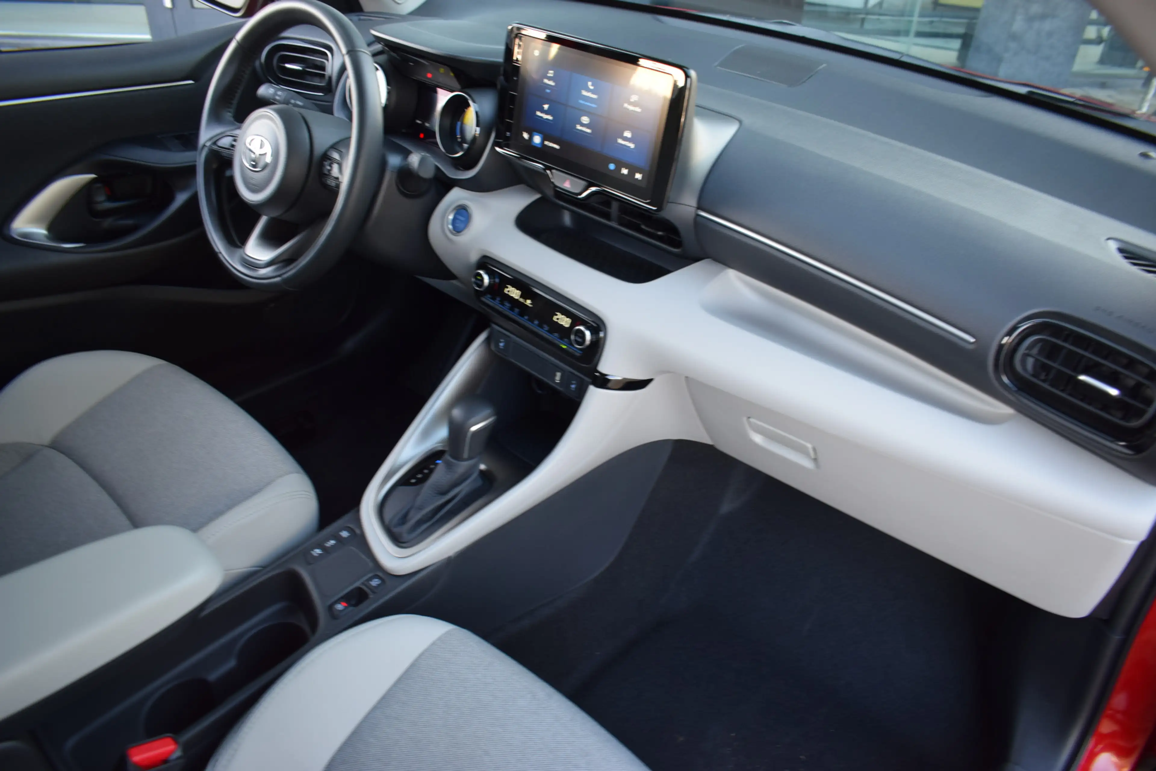Toyota Yaris 1.5 Hybrid Executive | Adaptive Cruise | Apple Car — photo 11