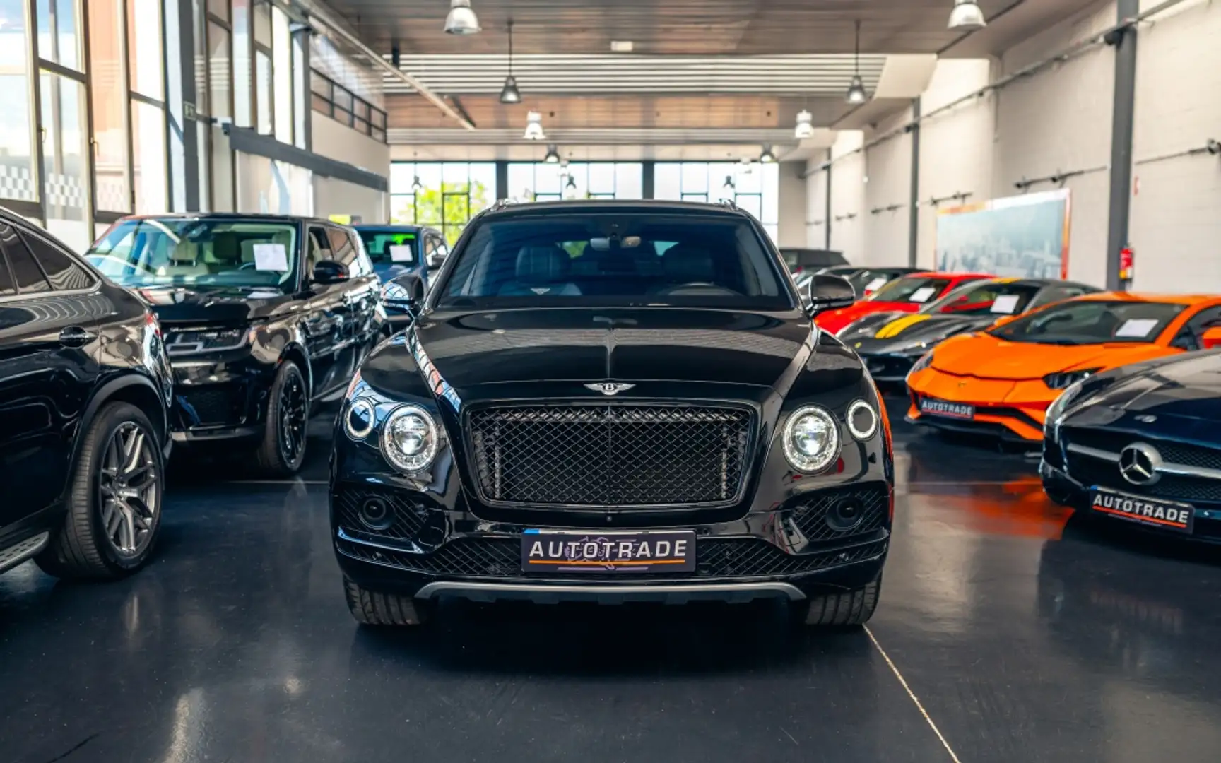 Bentley Bentayga V8 Negro - 2