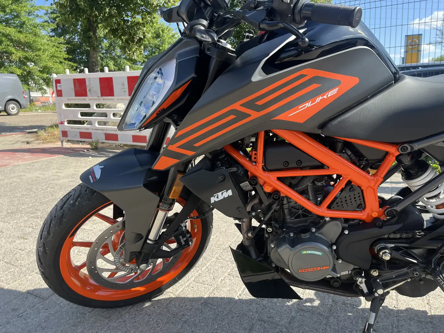 KTM 125 Duke Gris - 1