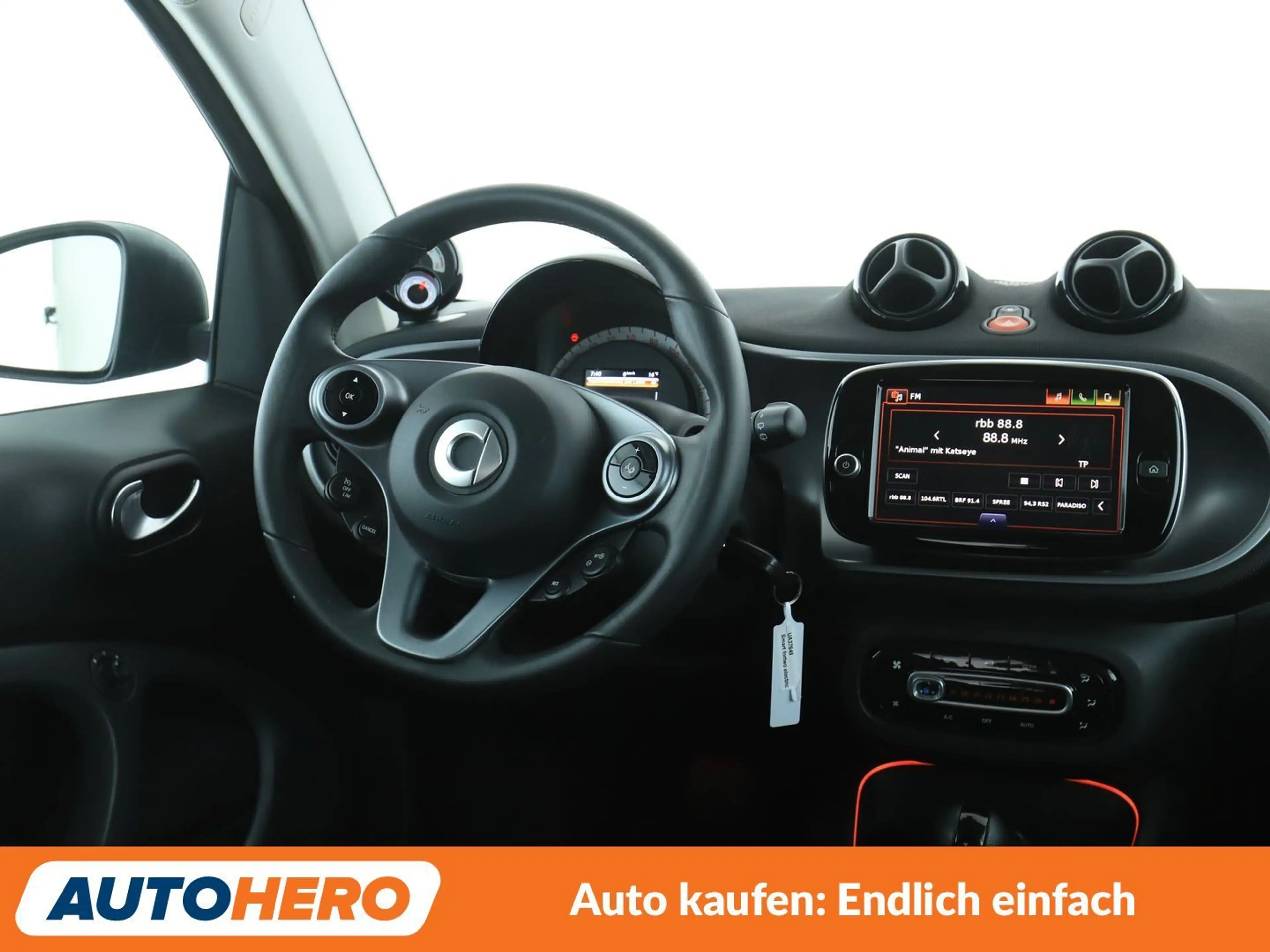 smart forTwo electric drive 60 kW passion Aut.*LED*TEMPO*PDC* — photo 13