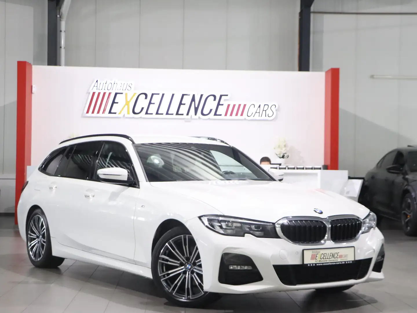 BMW 320 320d Touring M-SPORT / LIVE-COCKPIT-PRO+ / LED Wit - 1