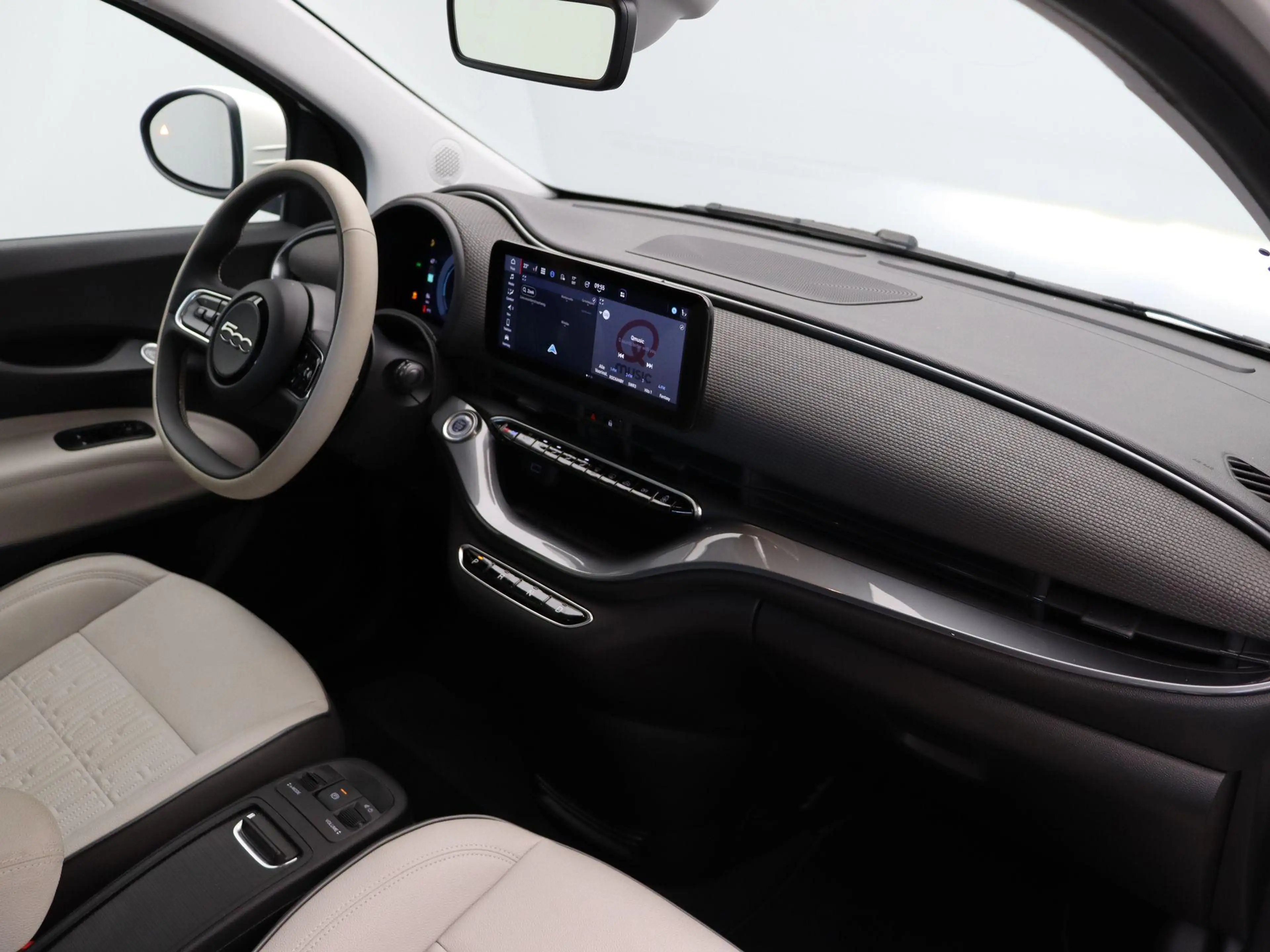 Fiat 500C La Prima 42 kWh | WLTP 299km | Getint Glas | Full — photo 4