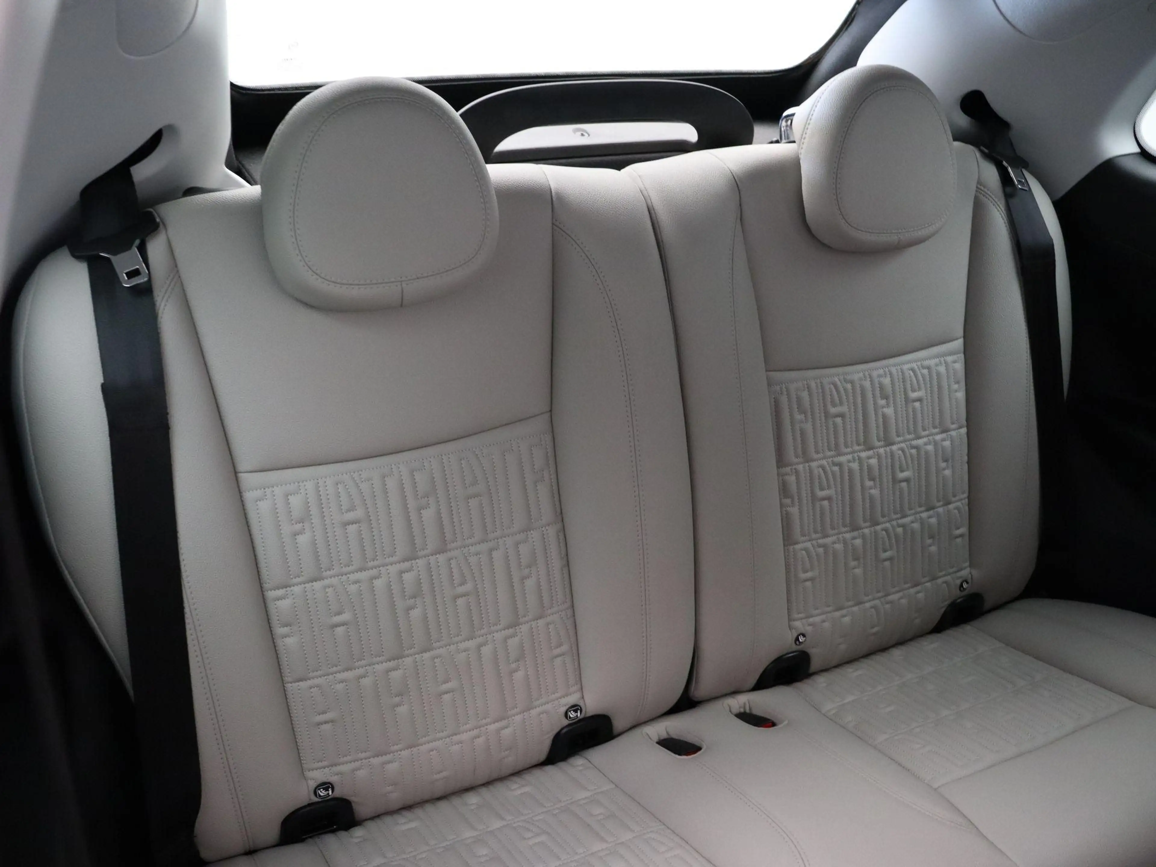 Fiat 500C La Prima 42 kWh | WLTP 299km | Getint Glas | Full — photo 9