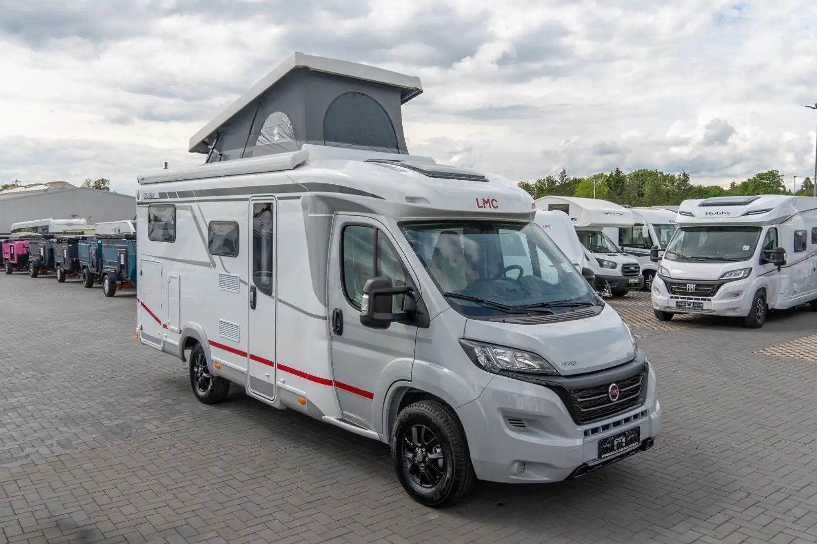 LMC Cruiser V 646 G *Einzelbetten*Aufstelldach*Navi Grau - 1