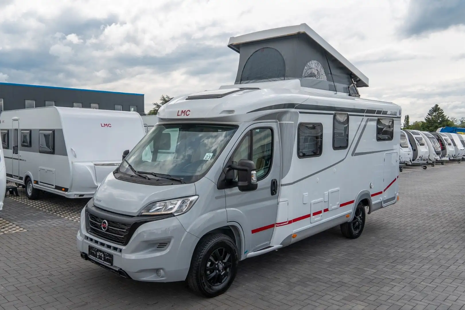 LMC Cruiser V 646 G *Einzelbetten*Aufstelldach*Navi Grau - 2