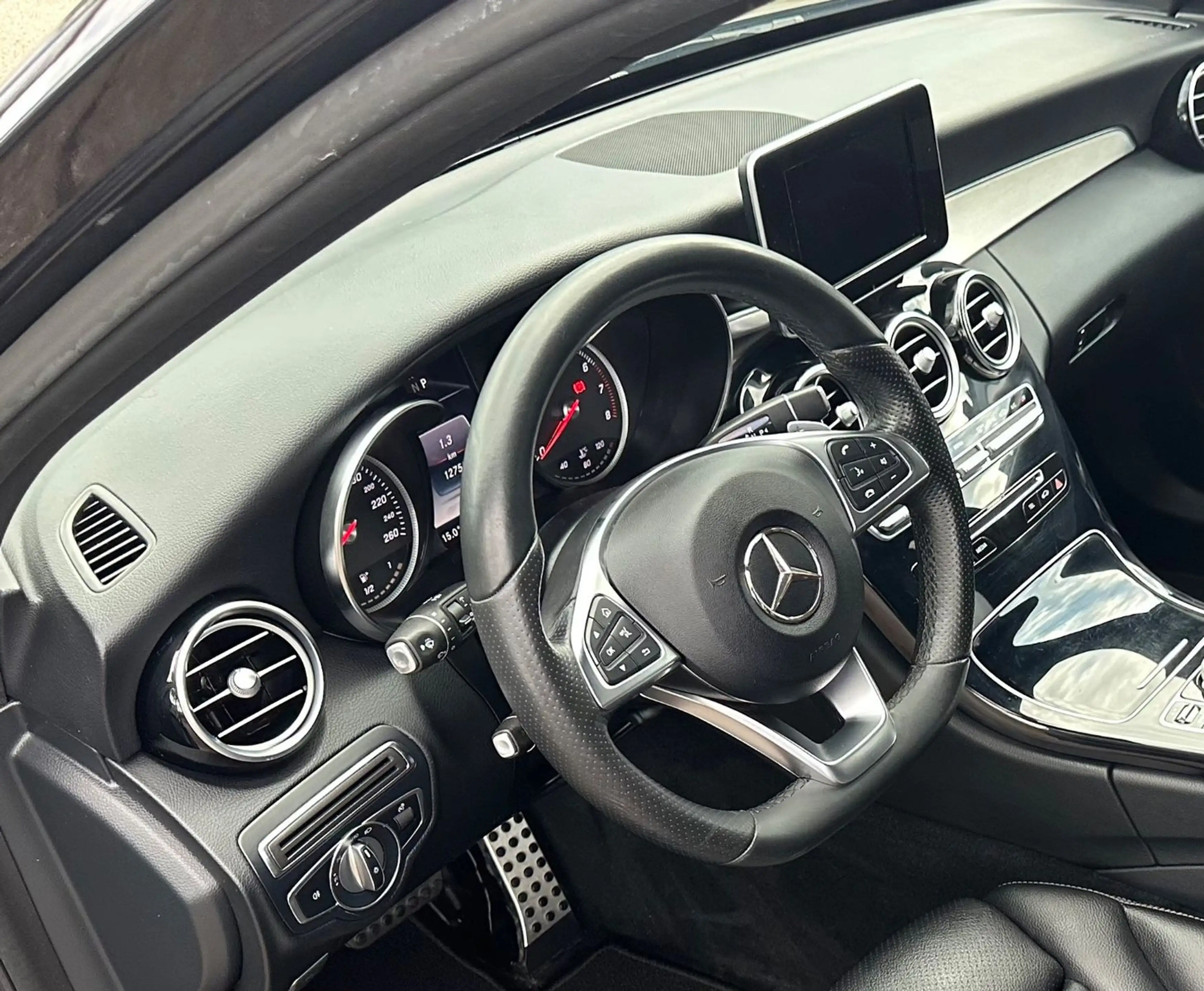 Mercedes-Benz C 250 AMG Line*LED*Navi*Kam*Leder*19"AMG Allwet. — photo 8