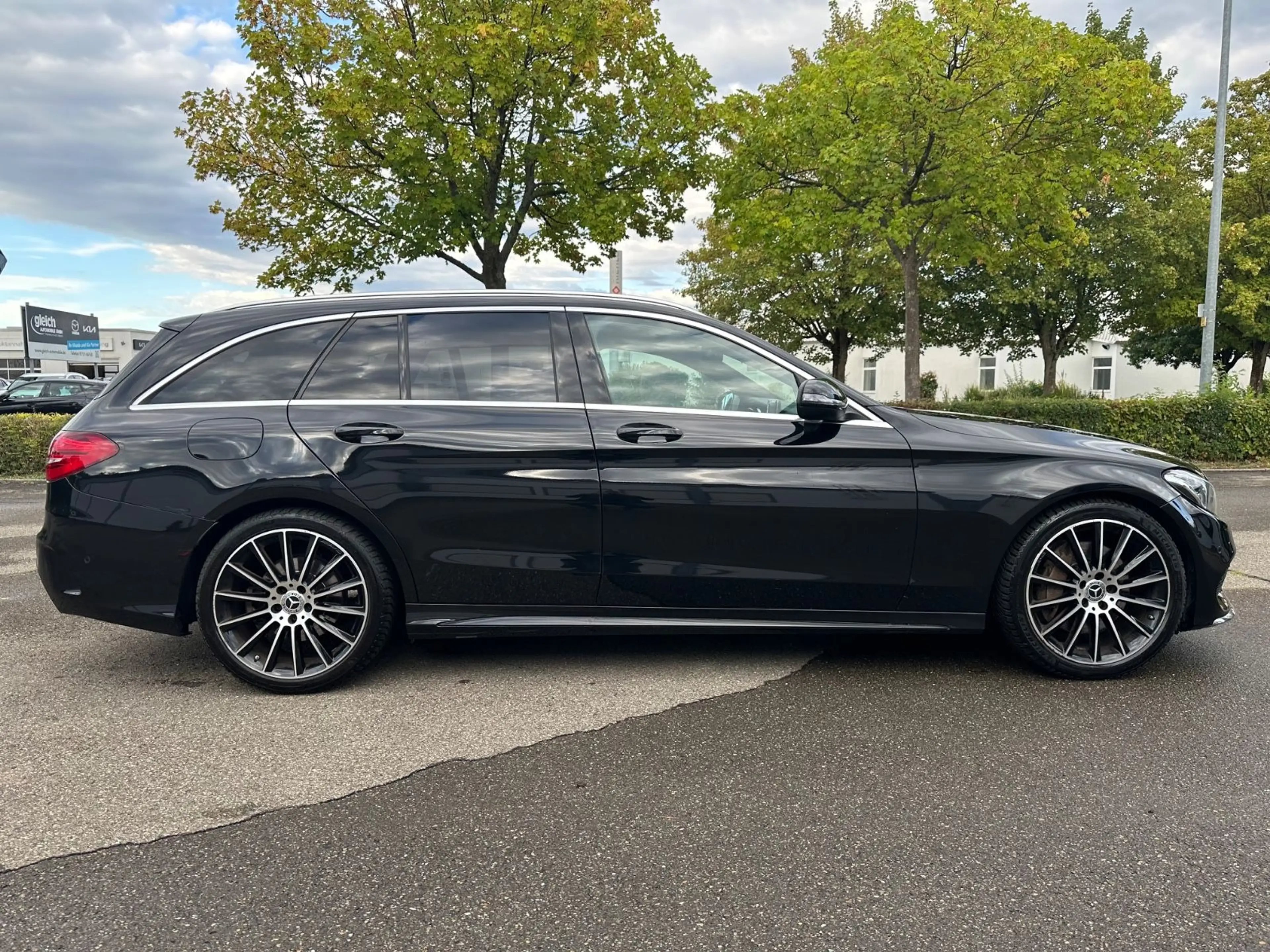 Mercedes-Benz C 250 AMG Line*LED*Navi*Kam*Leder*19"AMG Allwet. — photo 5