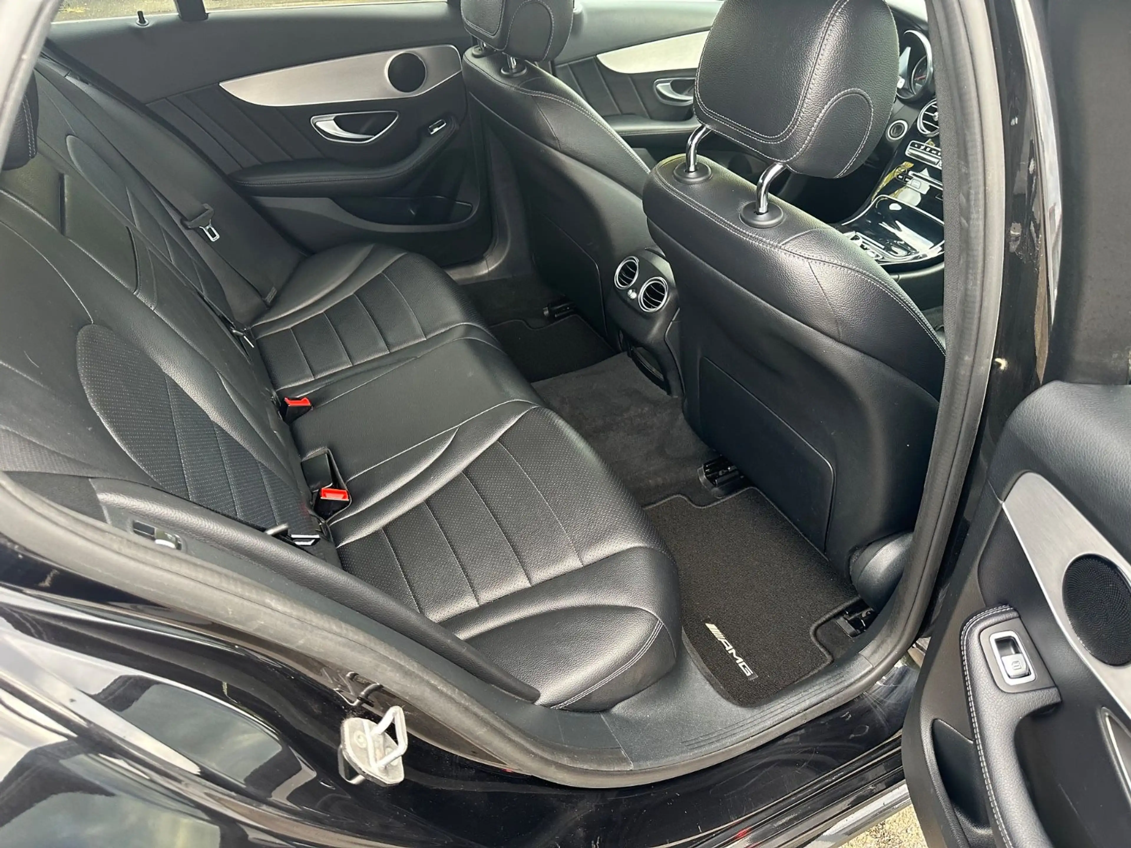 Mercedes-Benz C 250 AMG Line*LED*Navi*Kam*Leder*19"AMG Allwet. — photo 12