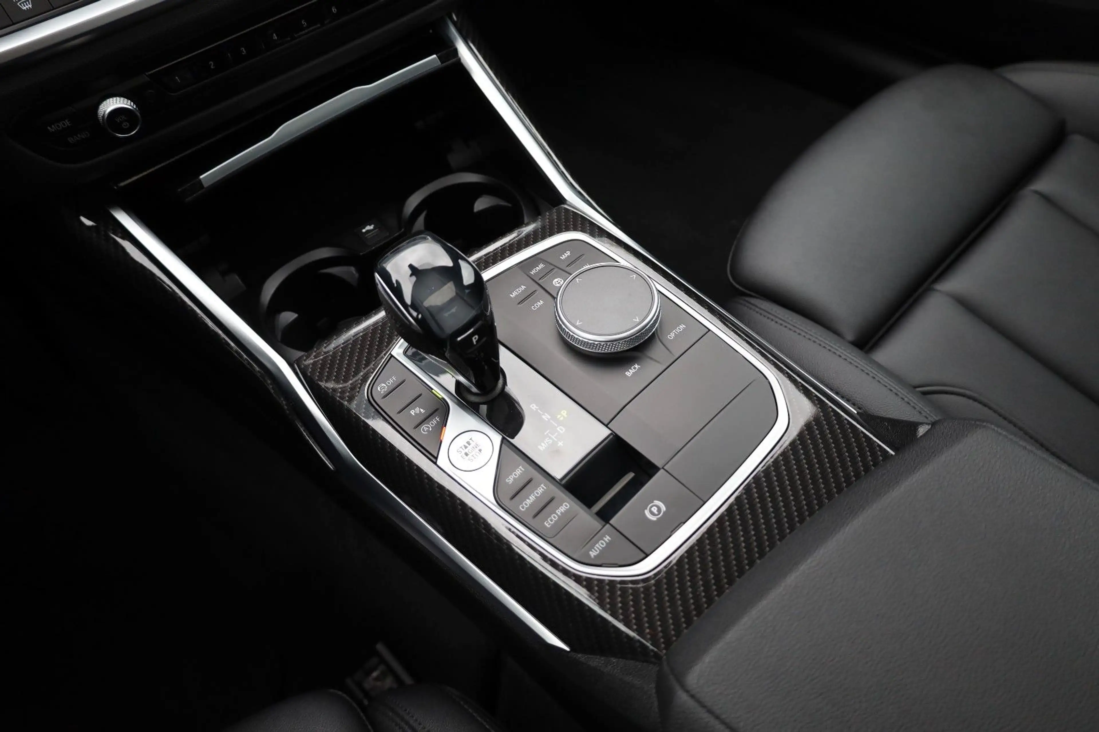 BMW 330 i/M/KAMERA/SBD/LED/PDC/BTH/MFL/TEMP/WIFI/R20 — photo 14