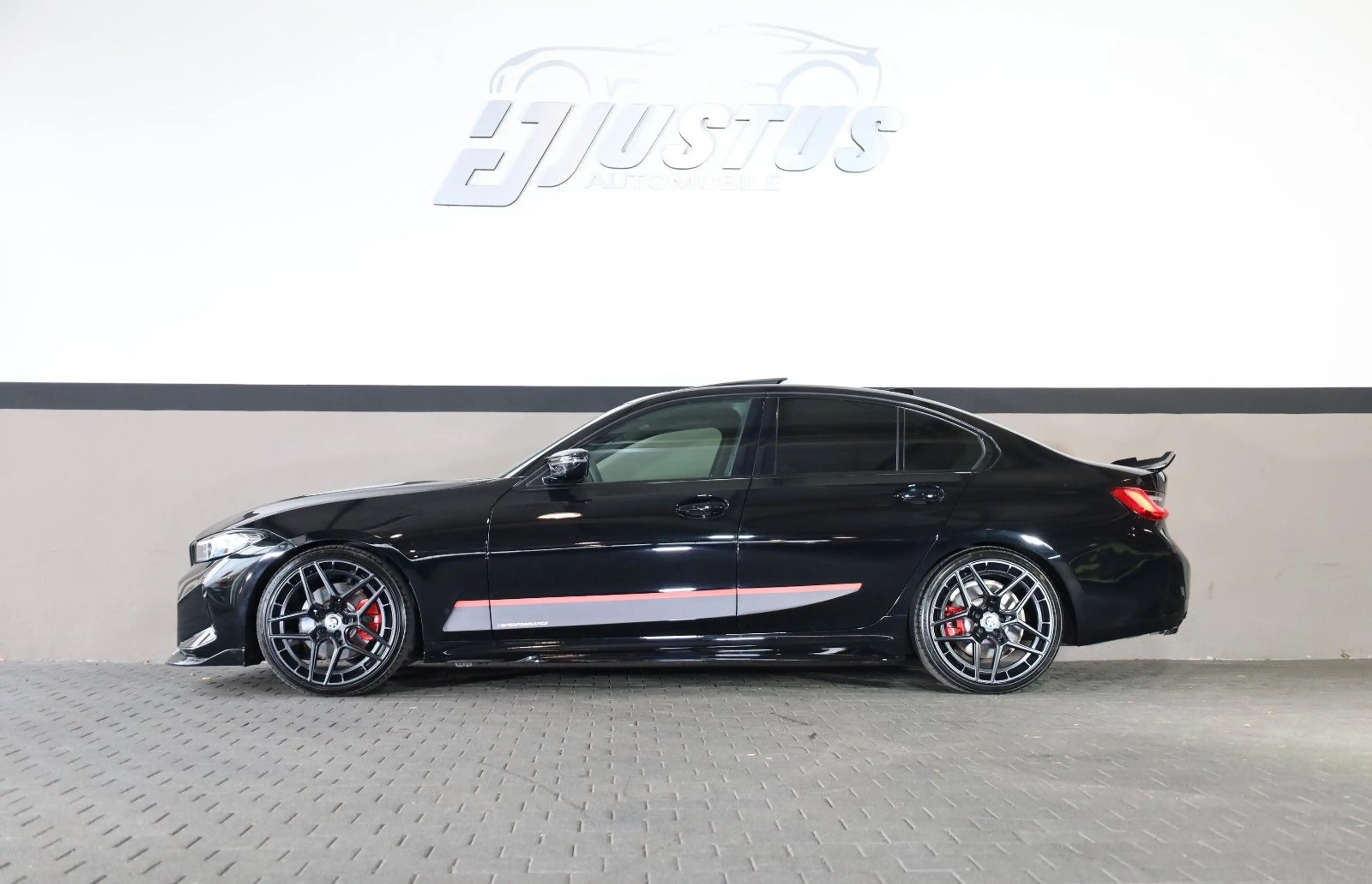 BMW 330 i/M/KAMERA/SBD/LED/PDC/BTH/MFL/TEMP/WIFI/R20 — photo 3