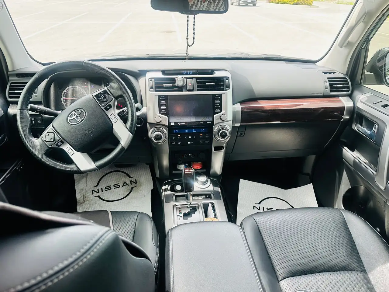 Toyota 4-Runner снимка Toyota 4-Runner