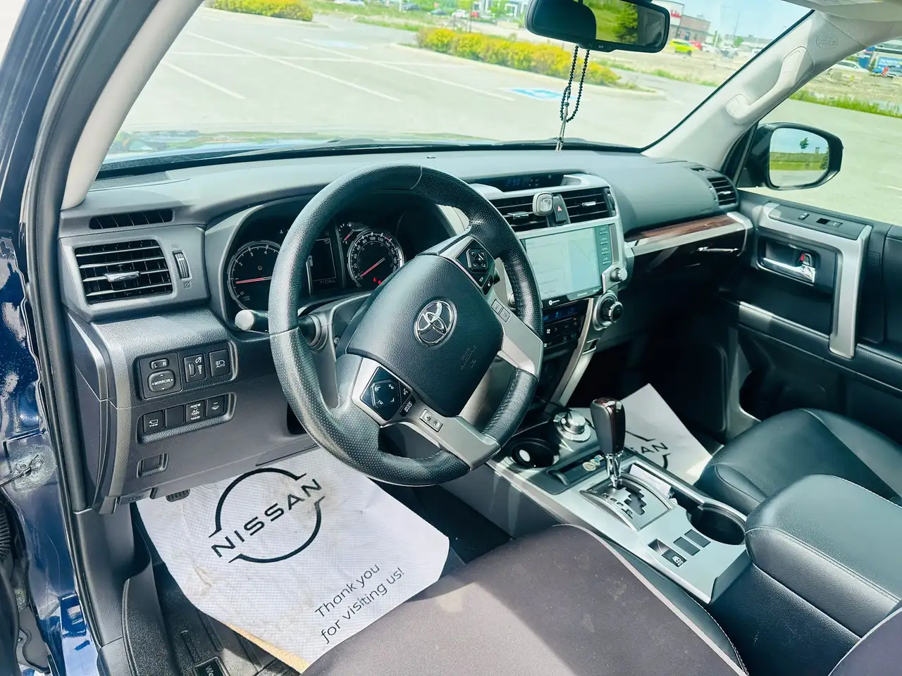 Toyota 4-Runner снимка Toyota 4-Runner