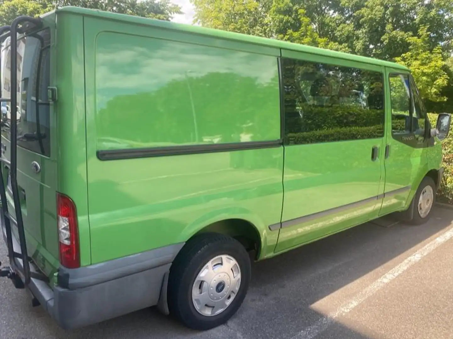 Ford Transit Bus Transit Tourneo 115 T300 Grün - 2